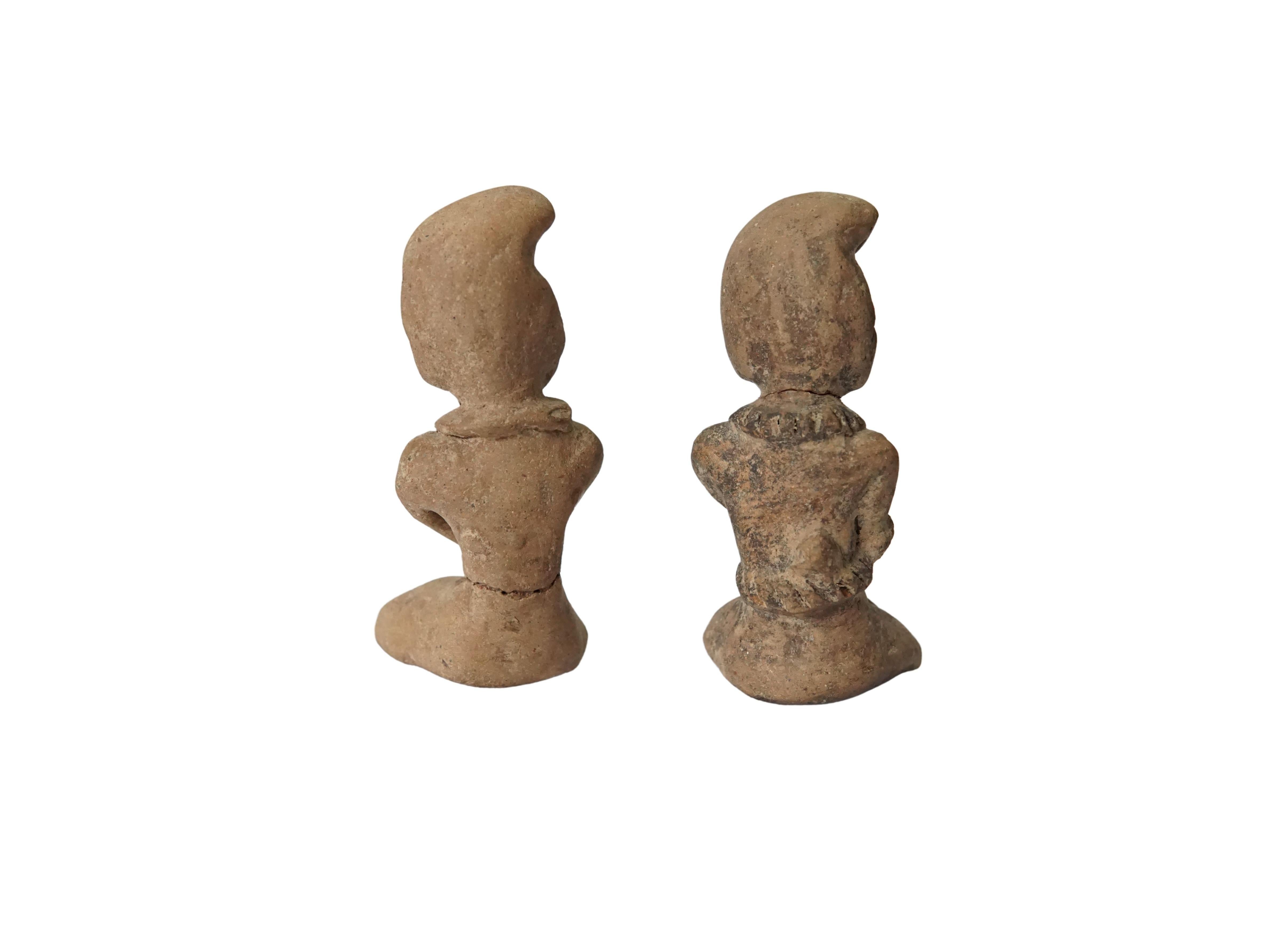 XVIIIe siècle et antérieur Paire de figurines agenouillées en terre cuite de Majapahit, Java, Indonésie, vers 1500 en vente