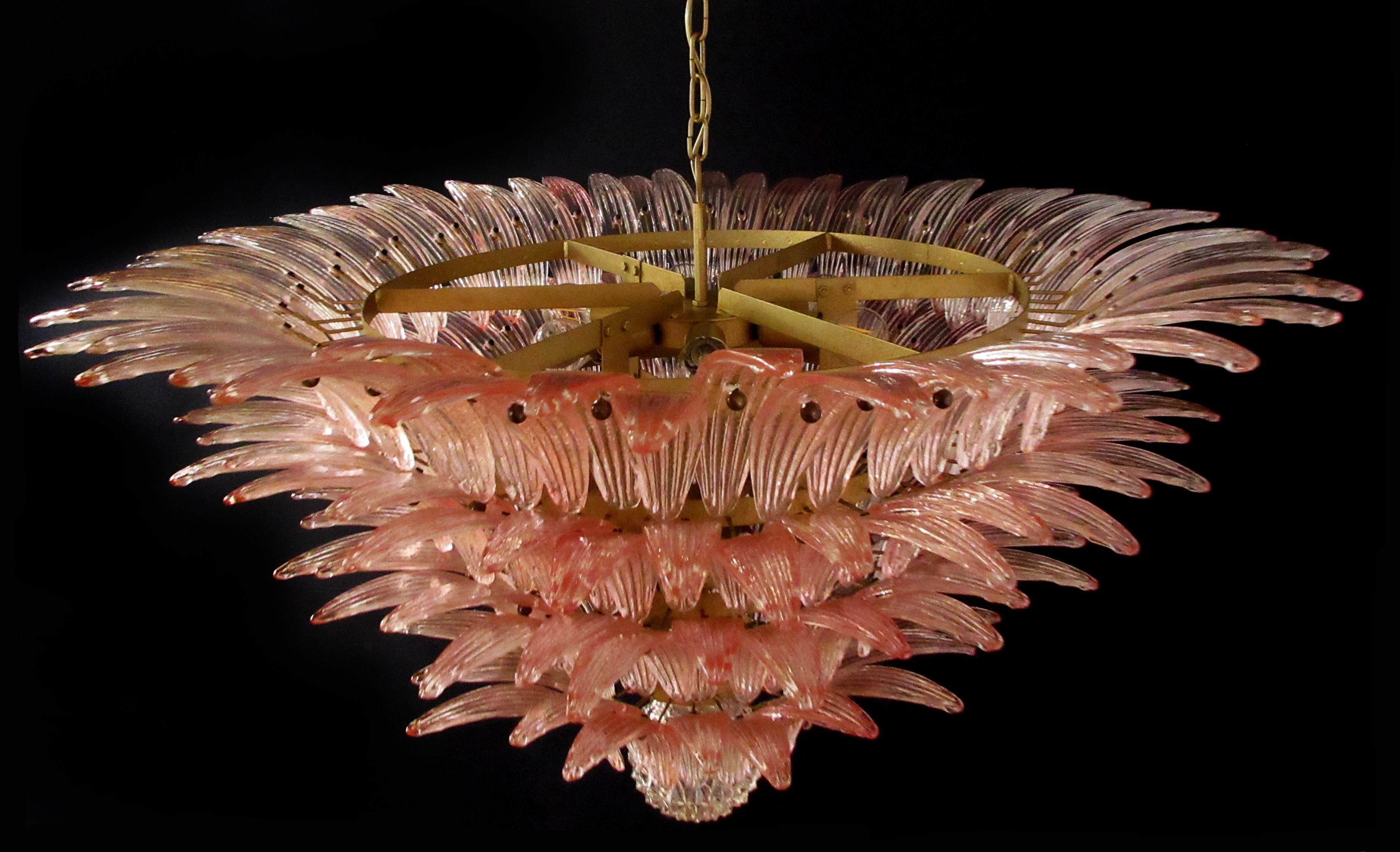 Pair of Majestic Chandelier Pink Glasses, Murano For Sale 2