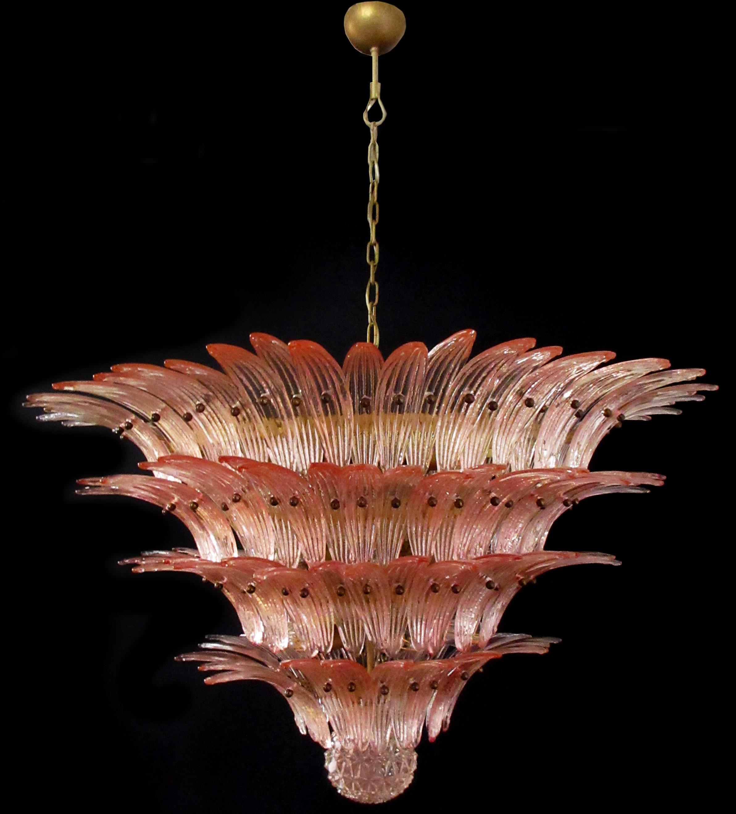 Pair of Majestic Chandelier Pink Glasses, Murano For Sale 4