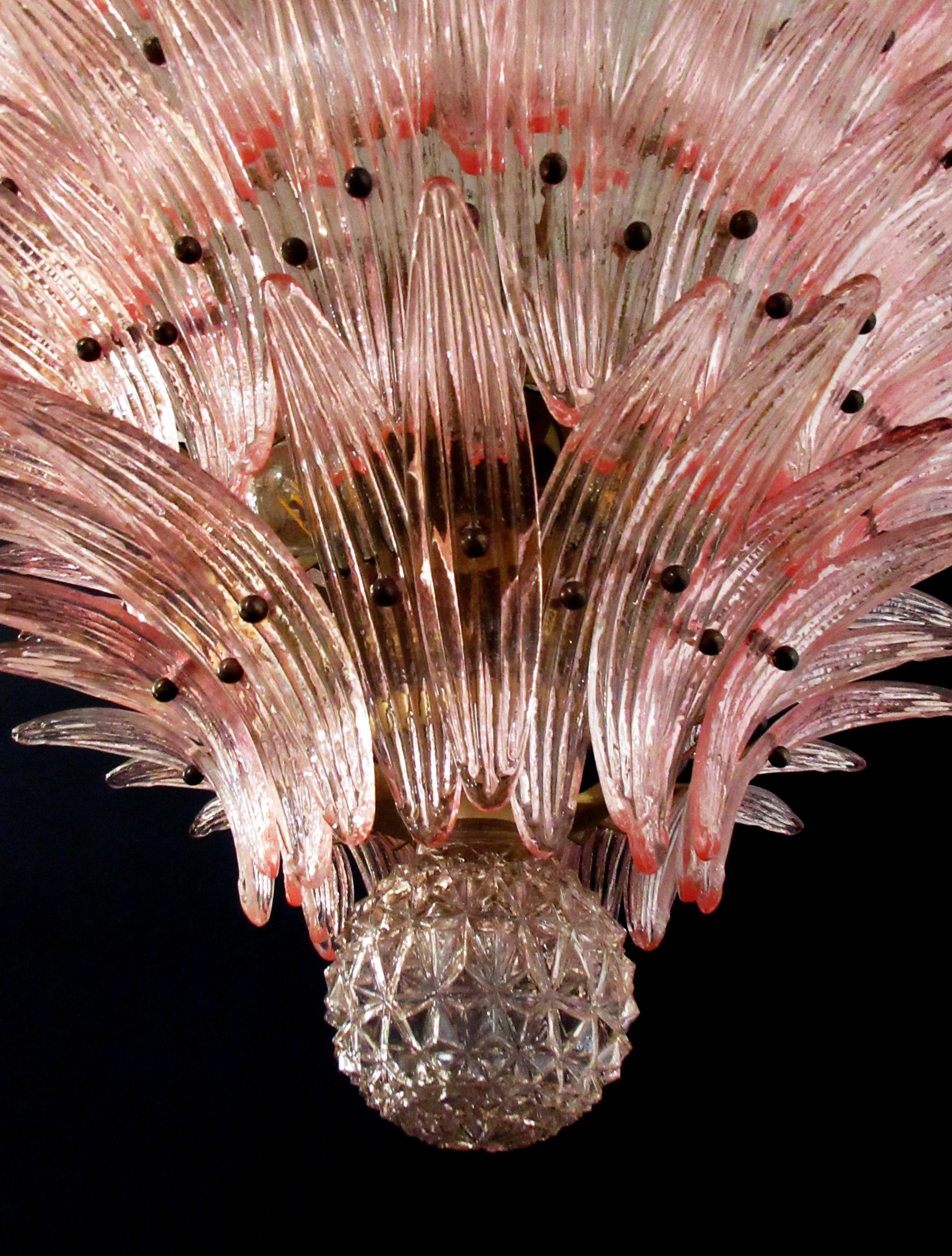 Pair of Majestic Chandelier Pink Glasses, Murano In Excellent Condition In Budapest, HU