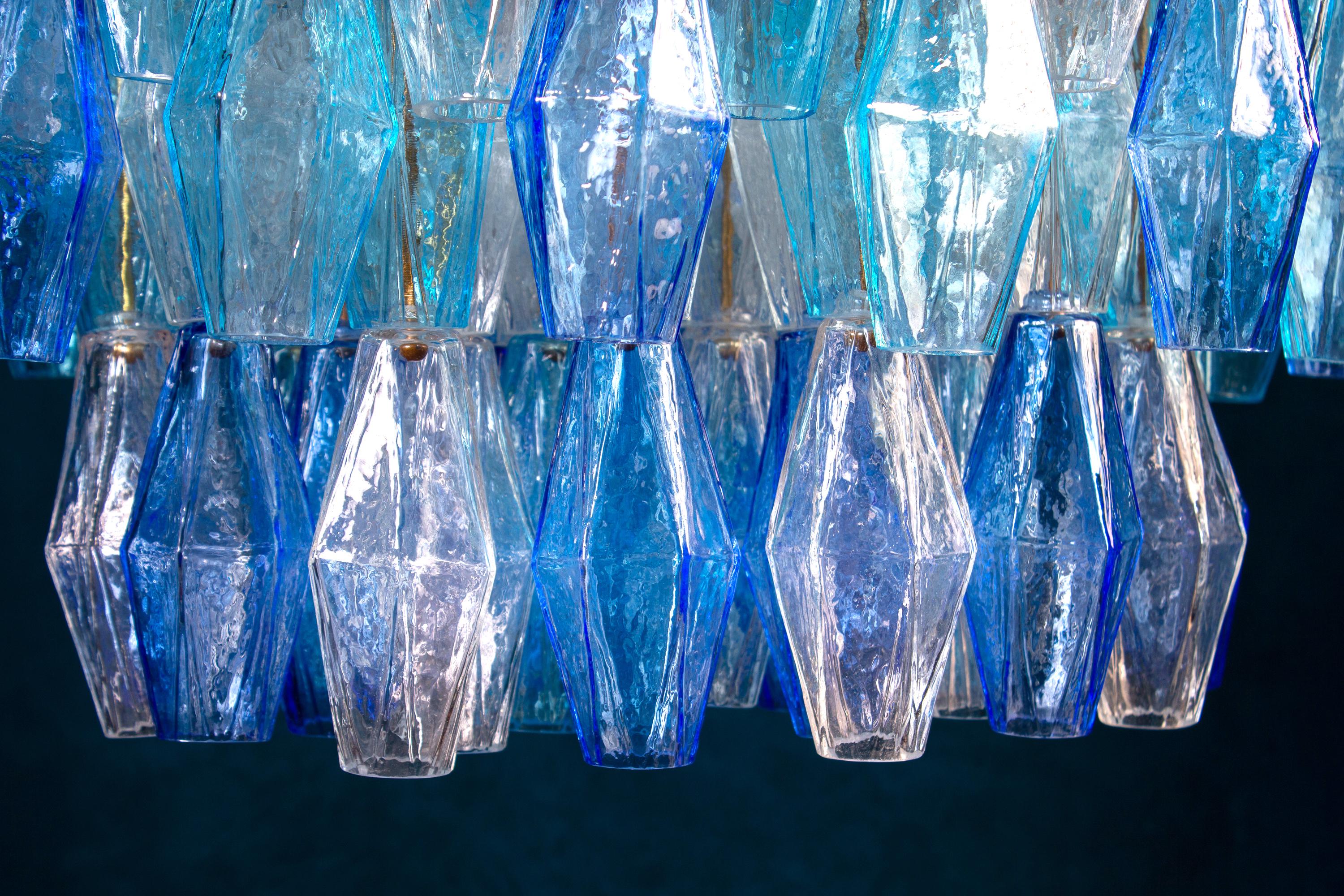 Coppia di maestosi lampadari Poliedri color zaffiro in vetro di Murano in vendita 3