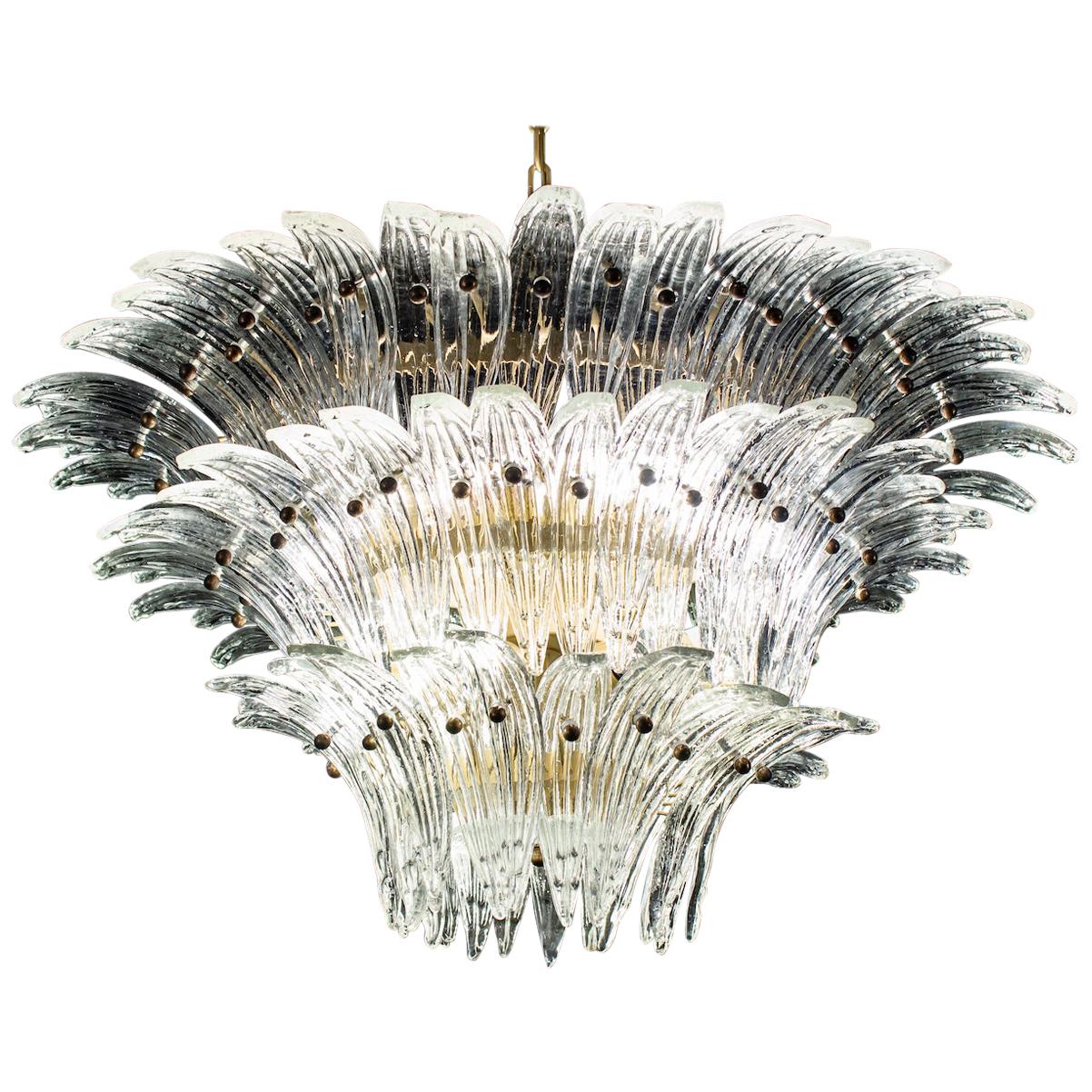 Luxury Palmette Murano glass chandelier made with 94 original crystal glasses attributed to Barovier & Toso.
Gold metal frame.
Available also a pair.
12-light bulbs, E27 dimension
Dimensions: Chandelier 43.30 inches (110 cm), height with chain.