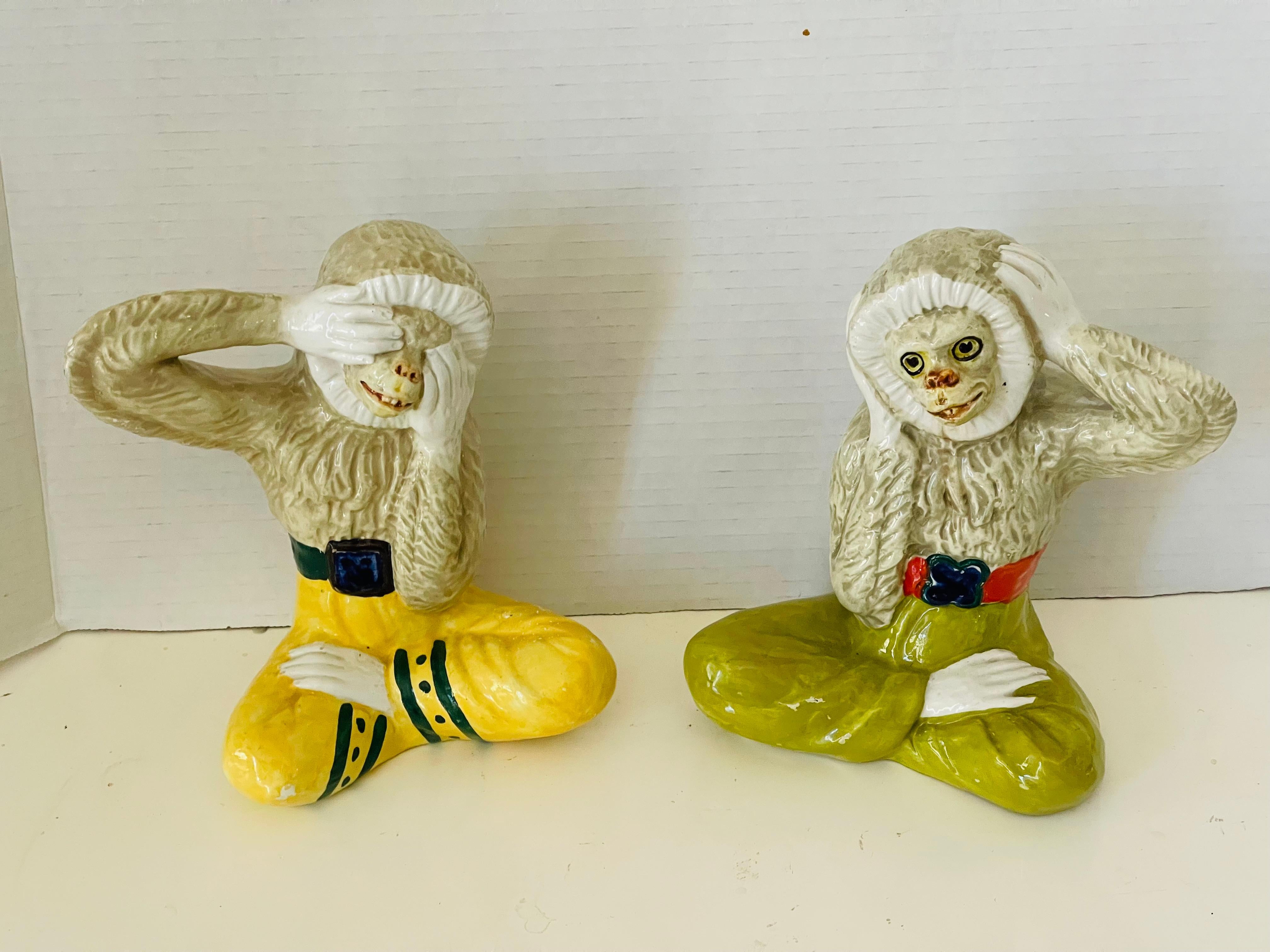 Pareja de figuritas vintage de mayólica policromada de monos sentados. 9