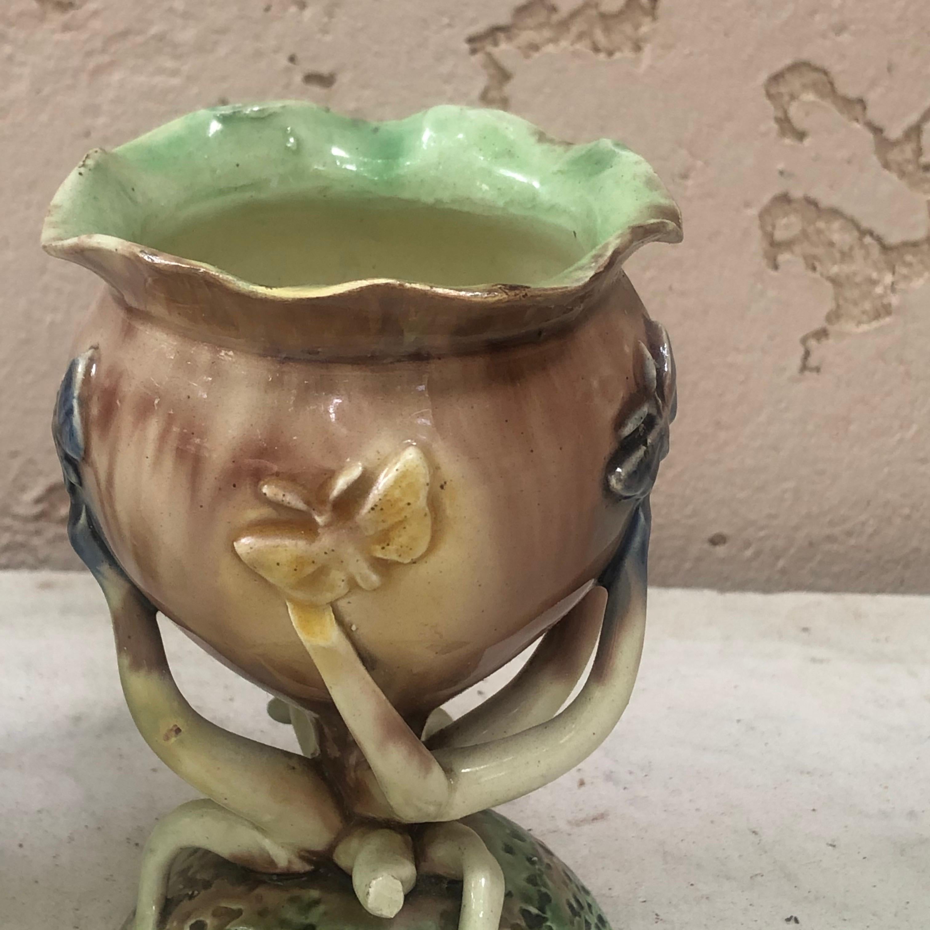 majolica frog vase