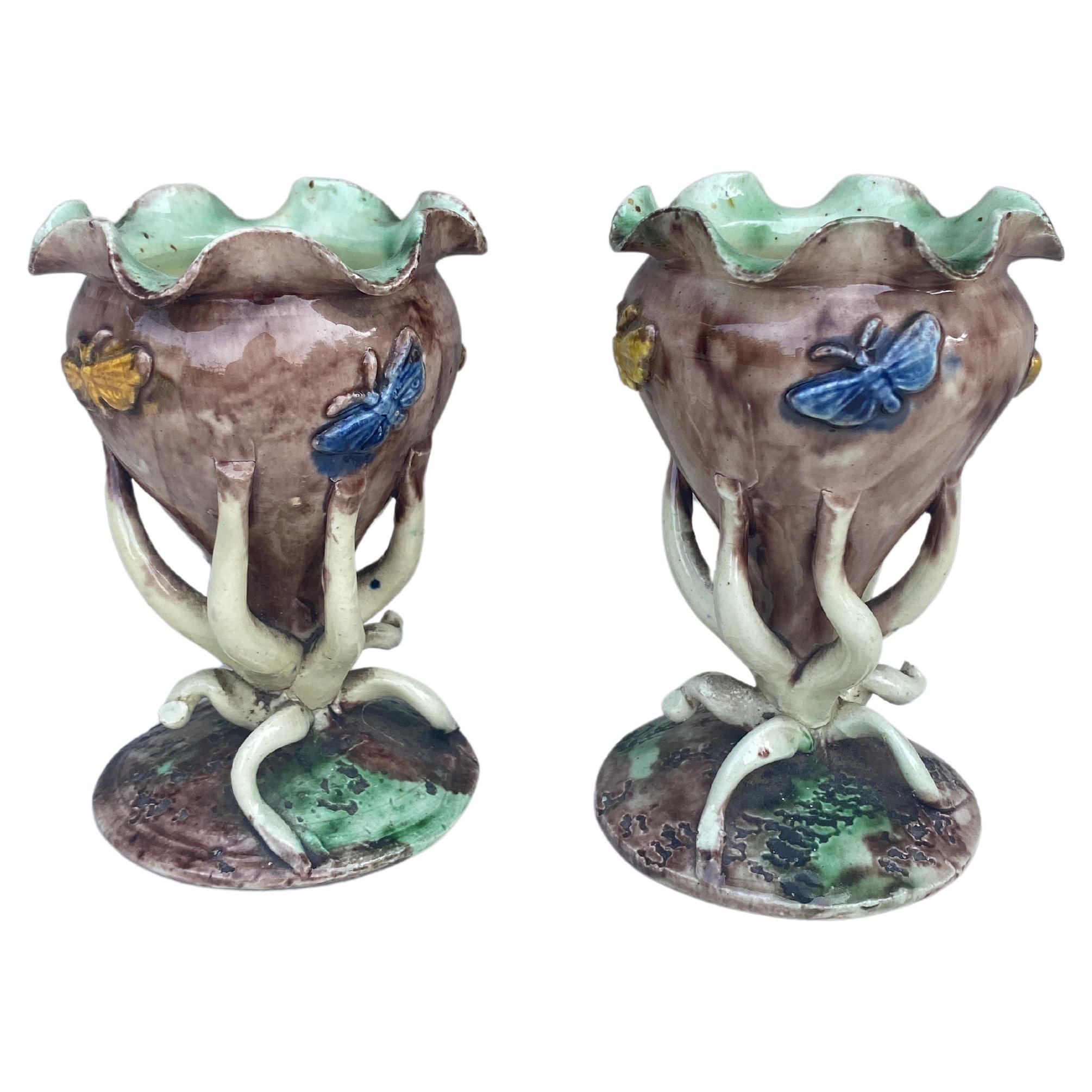 Paar Majolika-Palissy-Vasen mit Schmetterlingen von Thomas Sergent, um 1880