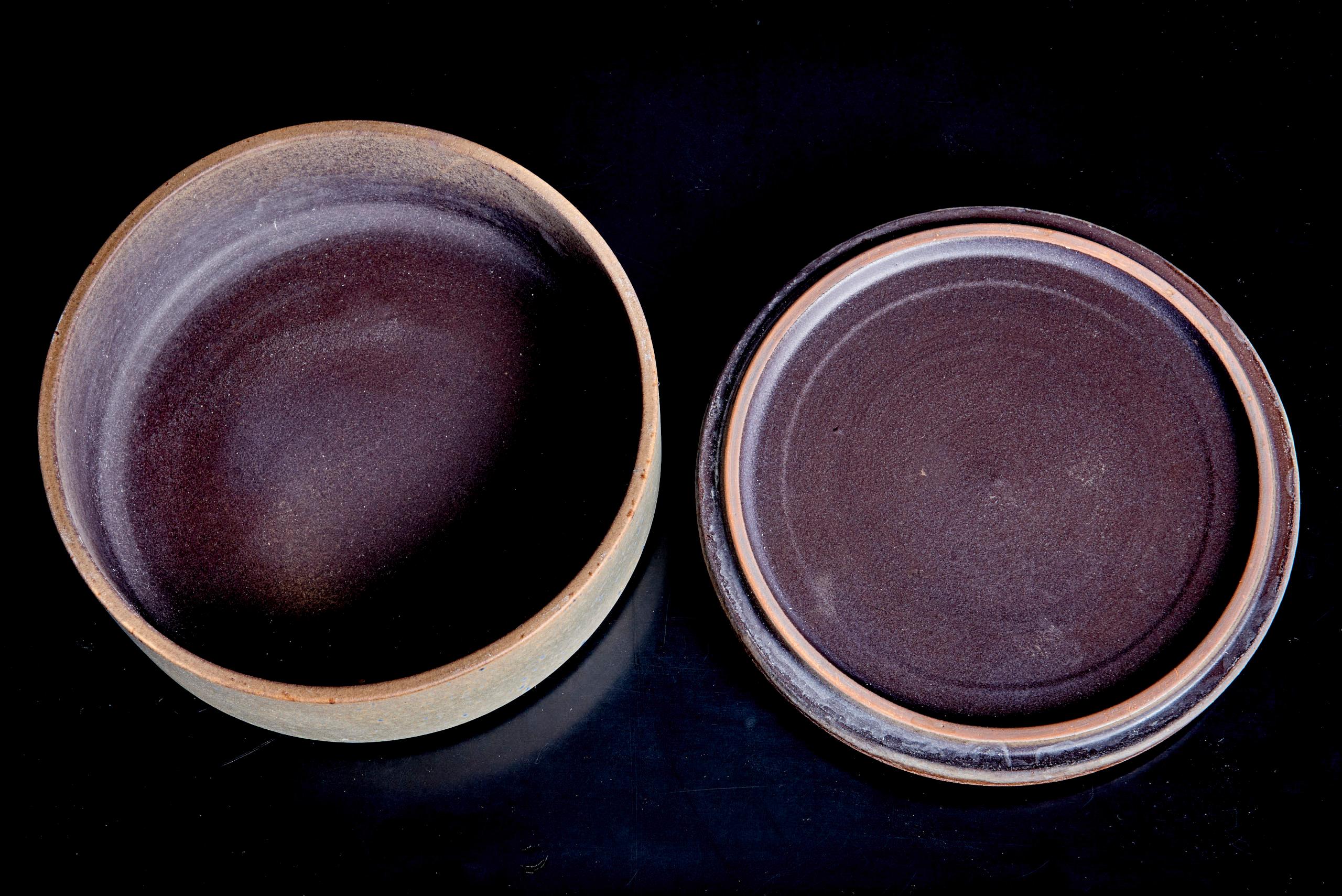 Majolica Pair of Majolika-Karlsruhe with melted glass tops For Sale