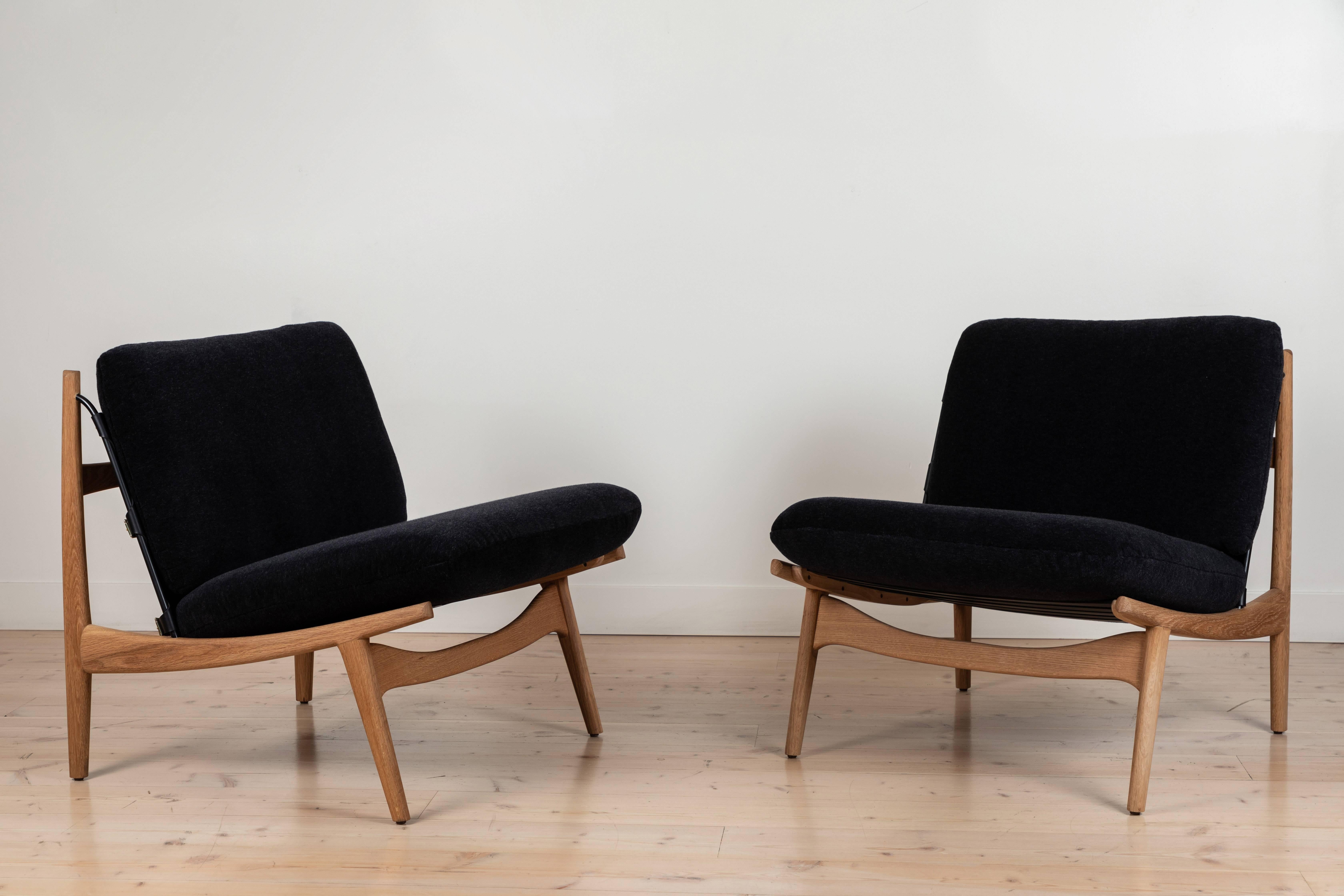 Mid-Century Modern Pair of Maker's Lounge Chairs by Lawson-Fenning