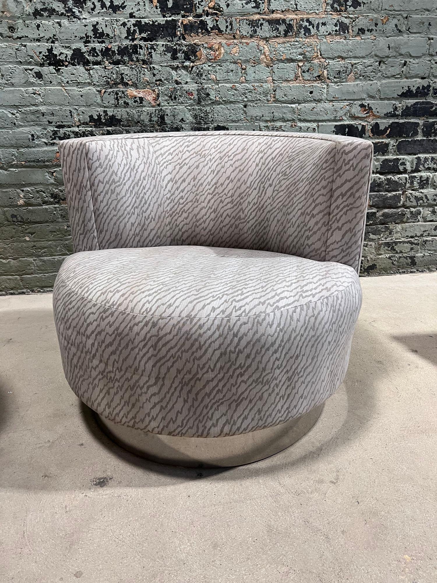 Paire de chaises pivotantes de style Mala, d'après Franco Fraschini, 1970 en vente 3