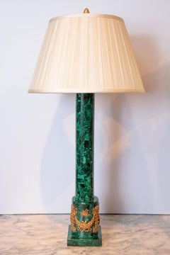 Klassisches Säulenlampenpaar aus Malachit und vergoldeter Bronze