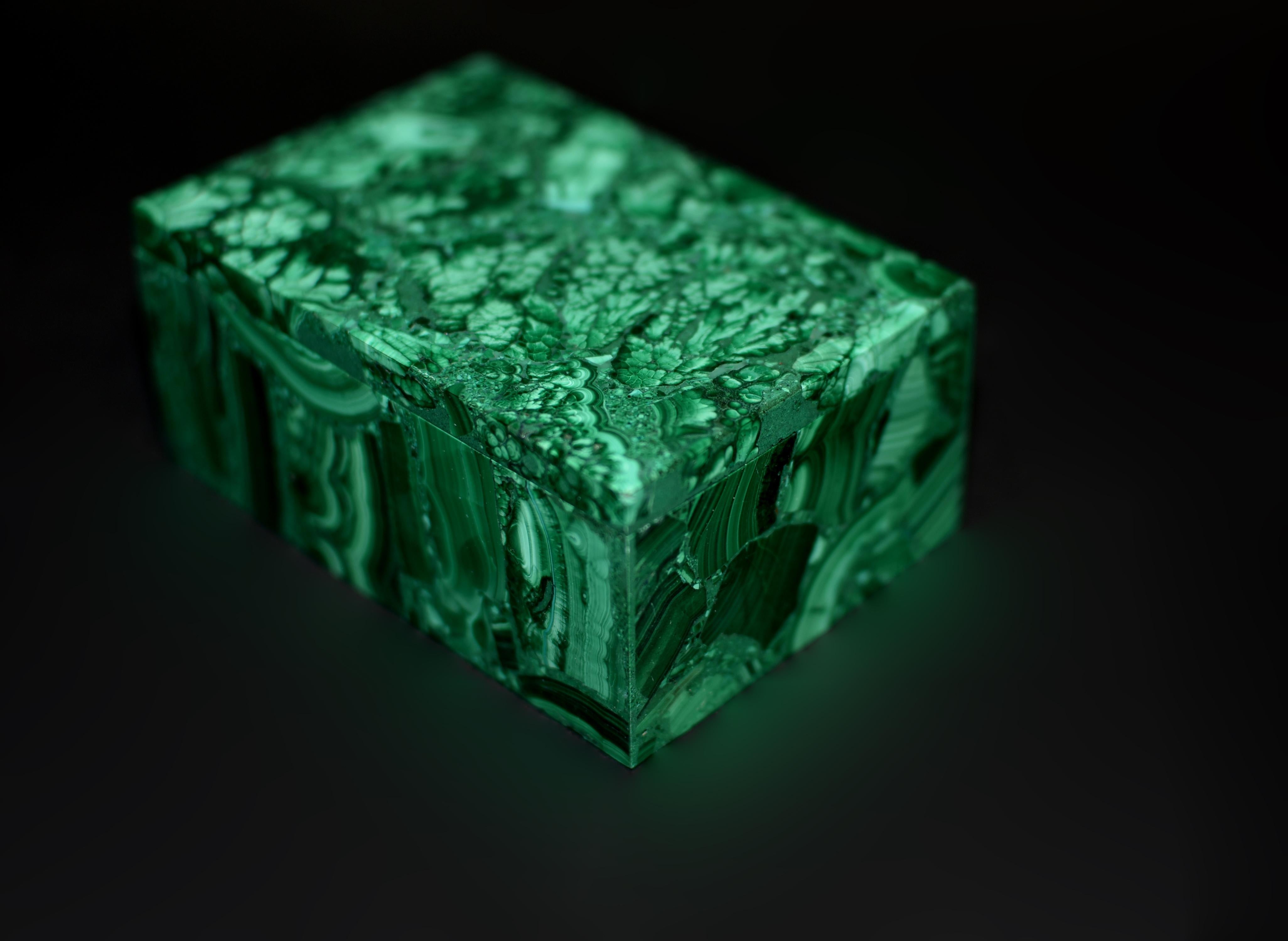 Pair of Malachite Jewelry Boxes Angel Eyes For Sale 10