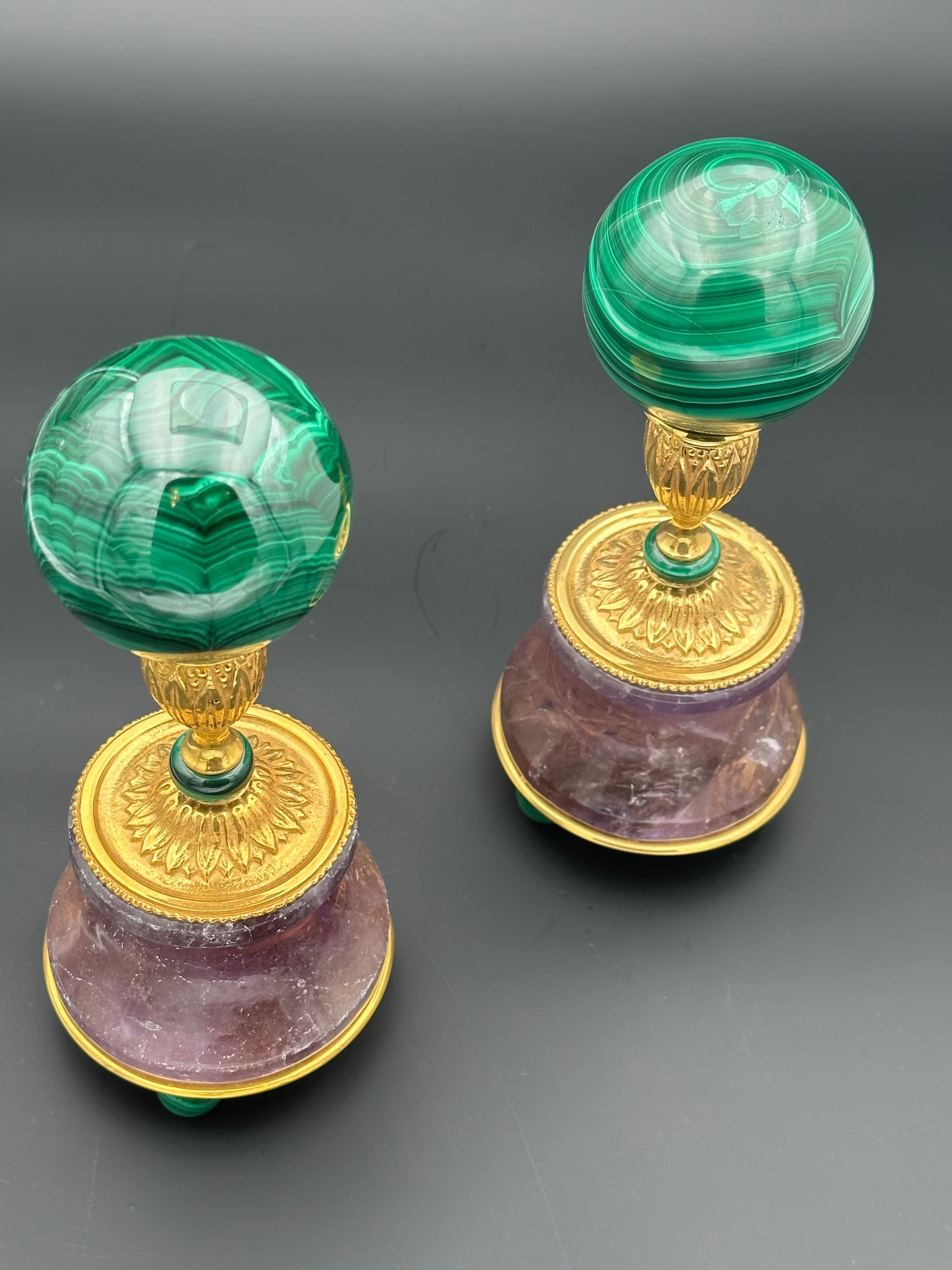 Amazing pair of malachite spheres (65 mm diameter)with their amethyst and malachite supports.
Made in FRANCE .