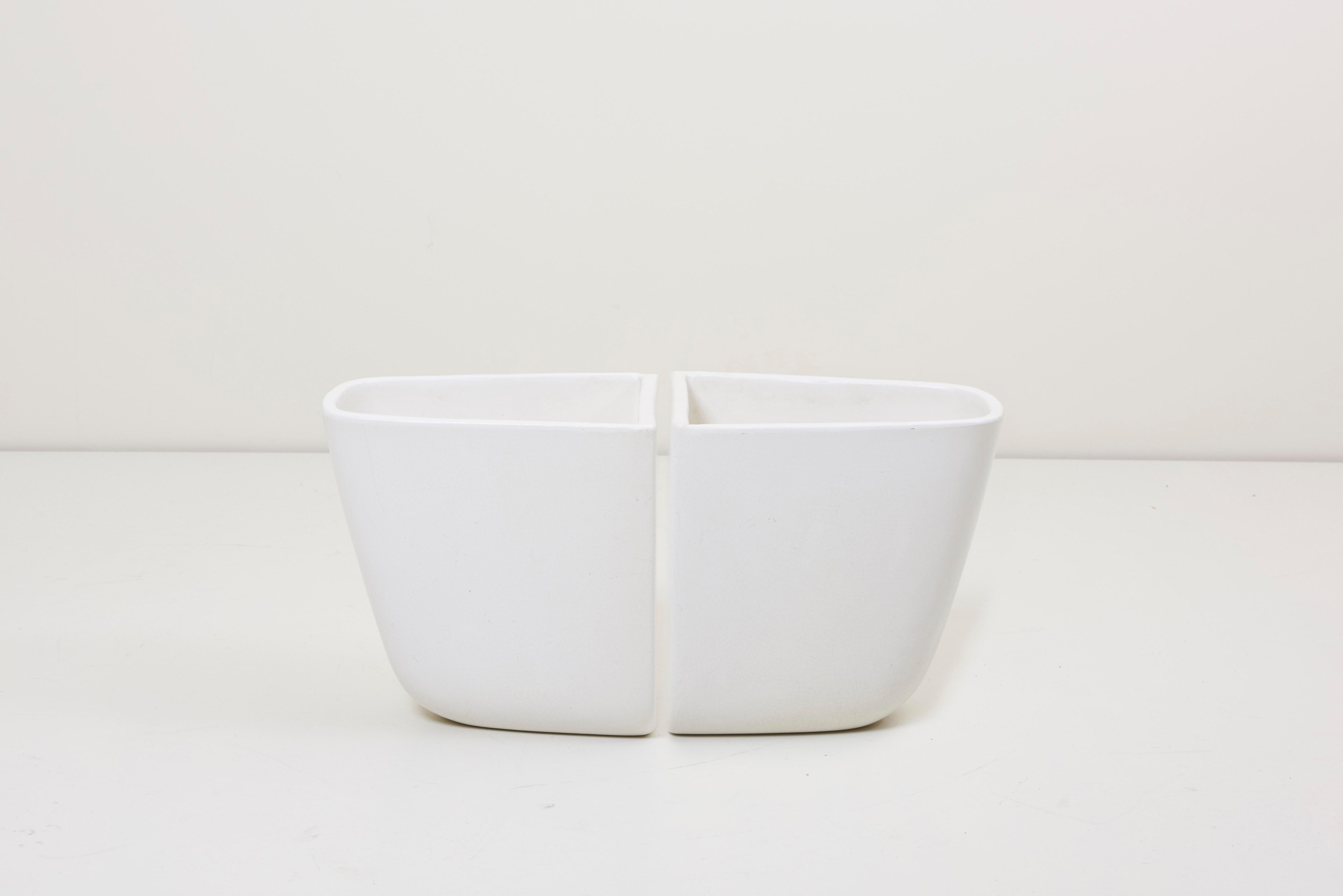 Mid-20th Century Pair of Malcolm Leland Planters for Architectural Pottery, USA, 1960s