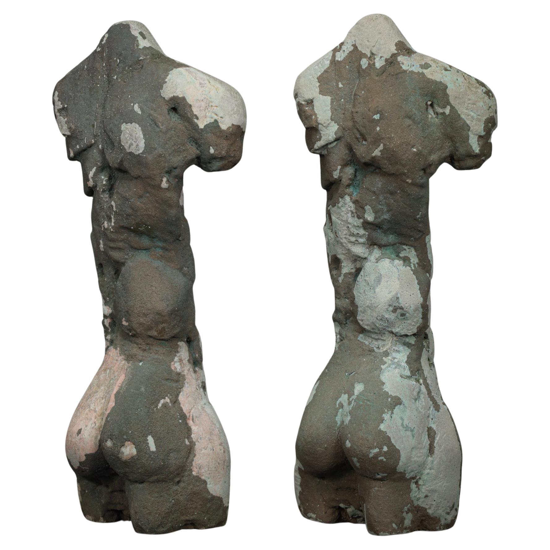 Coppia di sculture di torso maschile di Francine Govers, anni '90 in vendita
