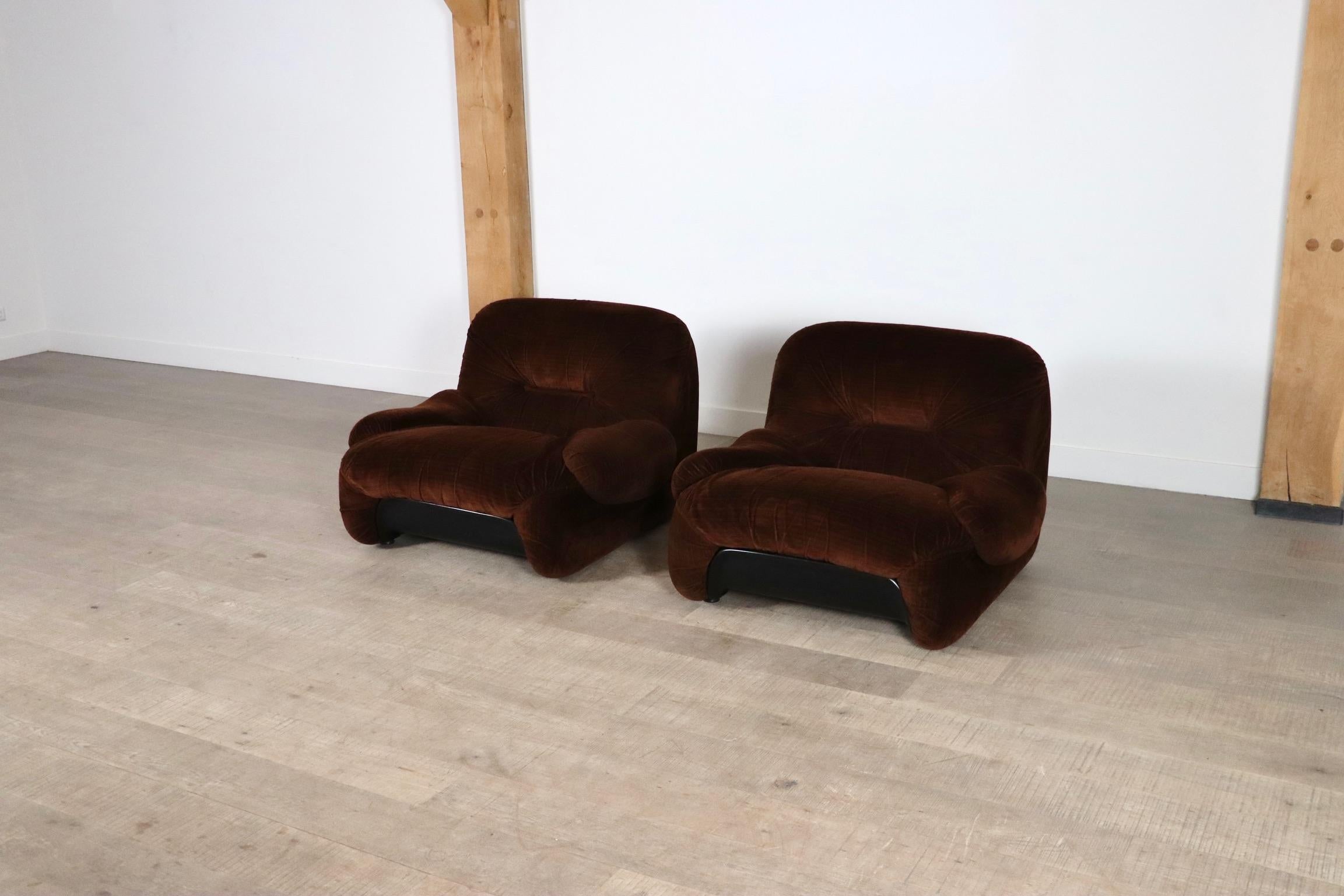 Pair Of ‘Malù’ Lounge Chairs In Brown Corduroy Upholstery By Diego Mattu For 1P For Sale 7