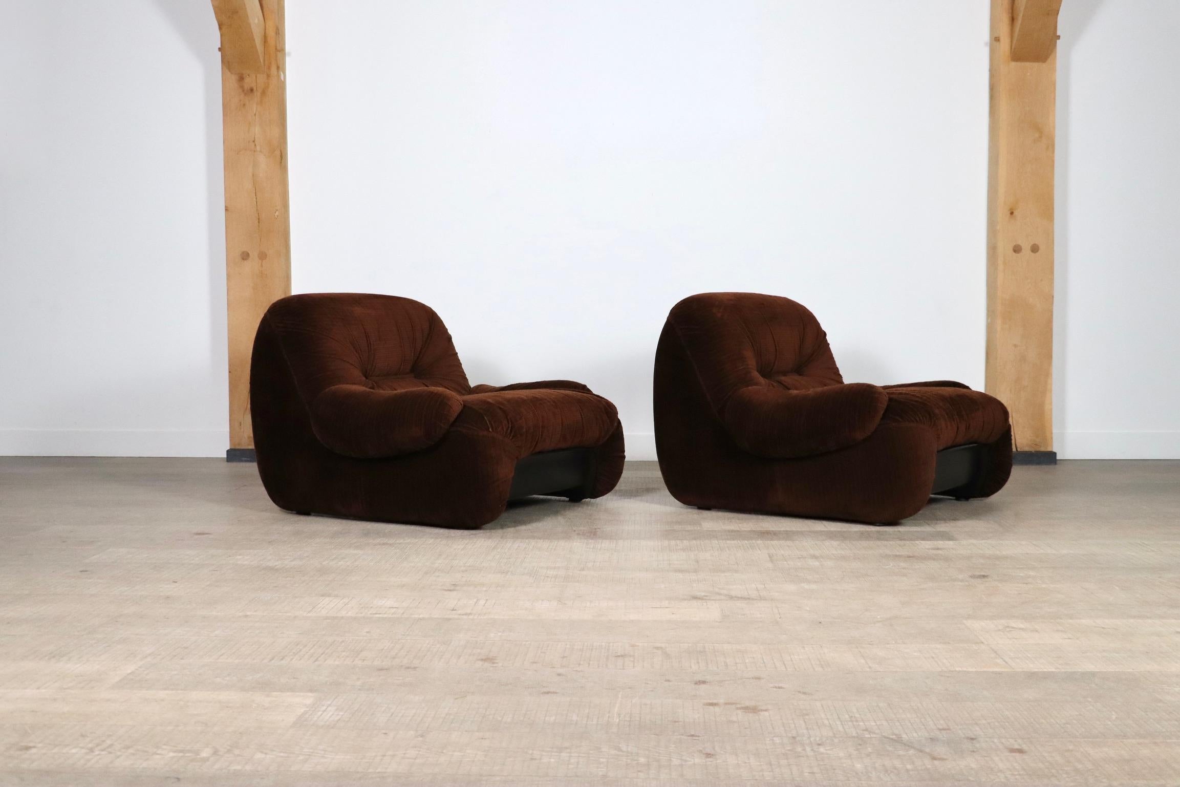 Pair Of ‘Malù’ Lounge Chairs In Brown Corduroy Upholstery By Diego Mattu For 1P For Sale 9