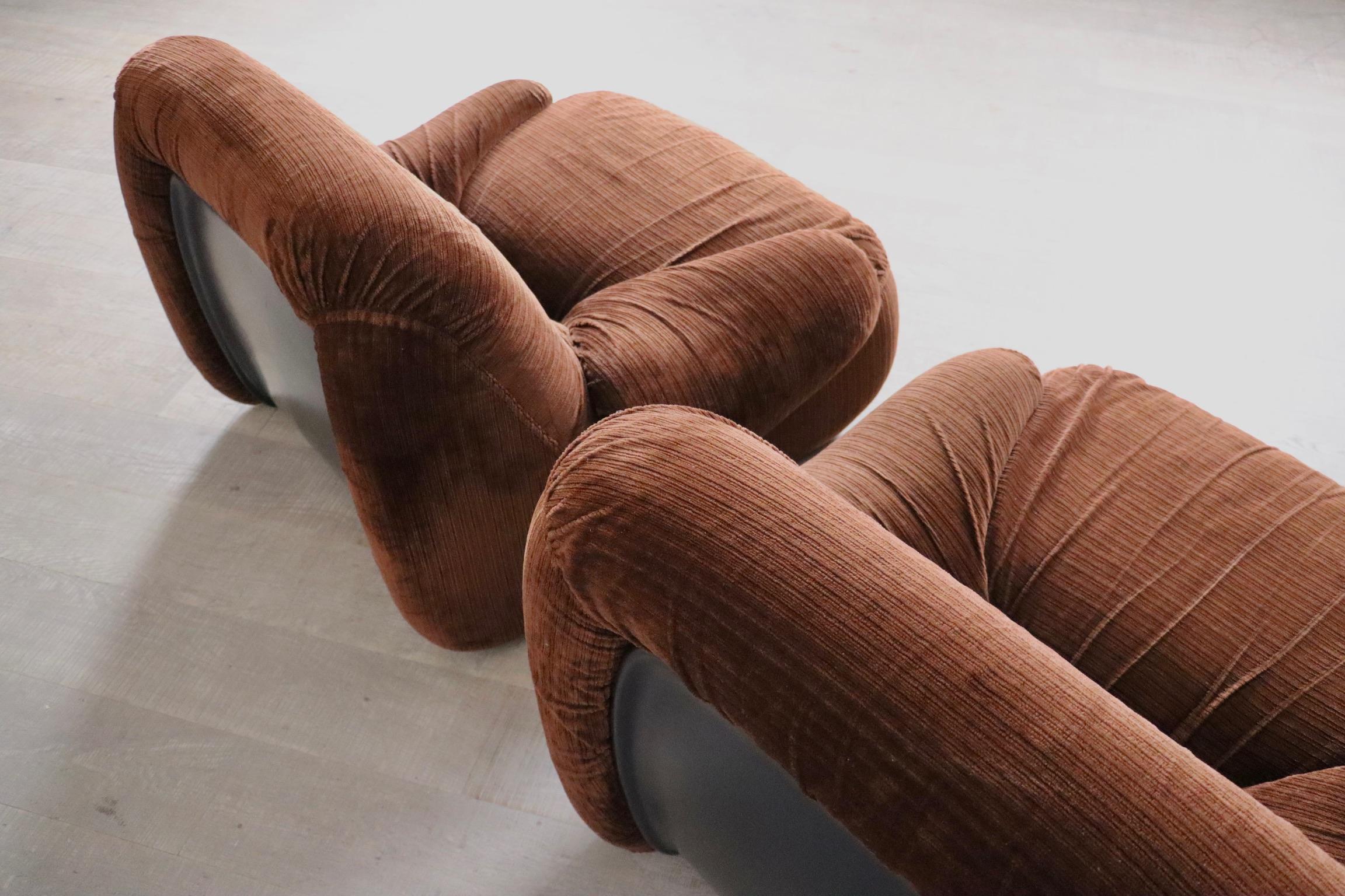 Pair Of ‘Malù’ Lounge Chairs In Brown Corduroy Upholstery By Diego Mattu For 1P In Good Condition In ABCOUDE, UT