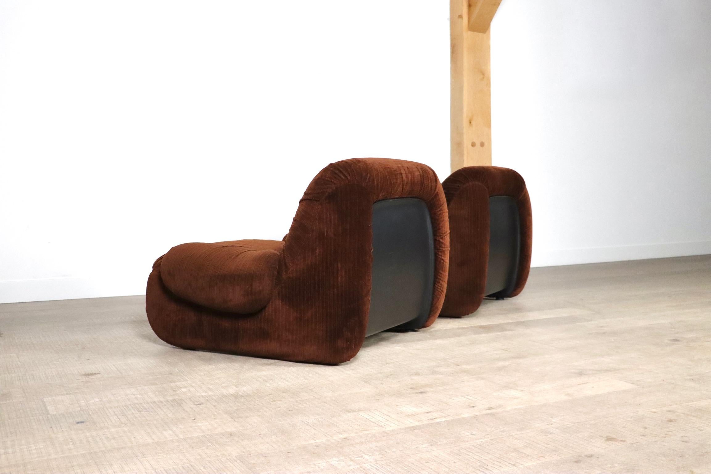 Pair Of ‘Malù’ Lounge Chairs In Brown Corduroy Upholstery By Diego Mattu For 1P For Sale 4