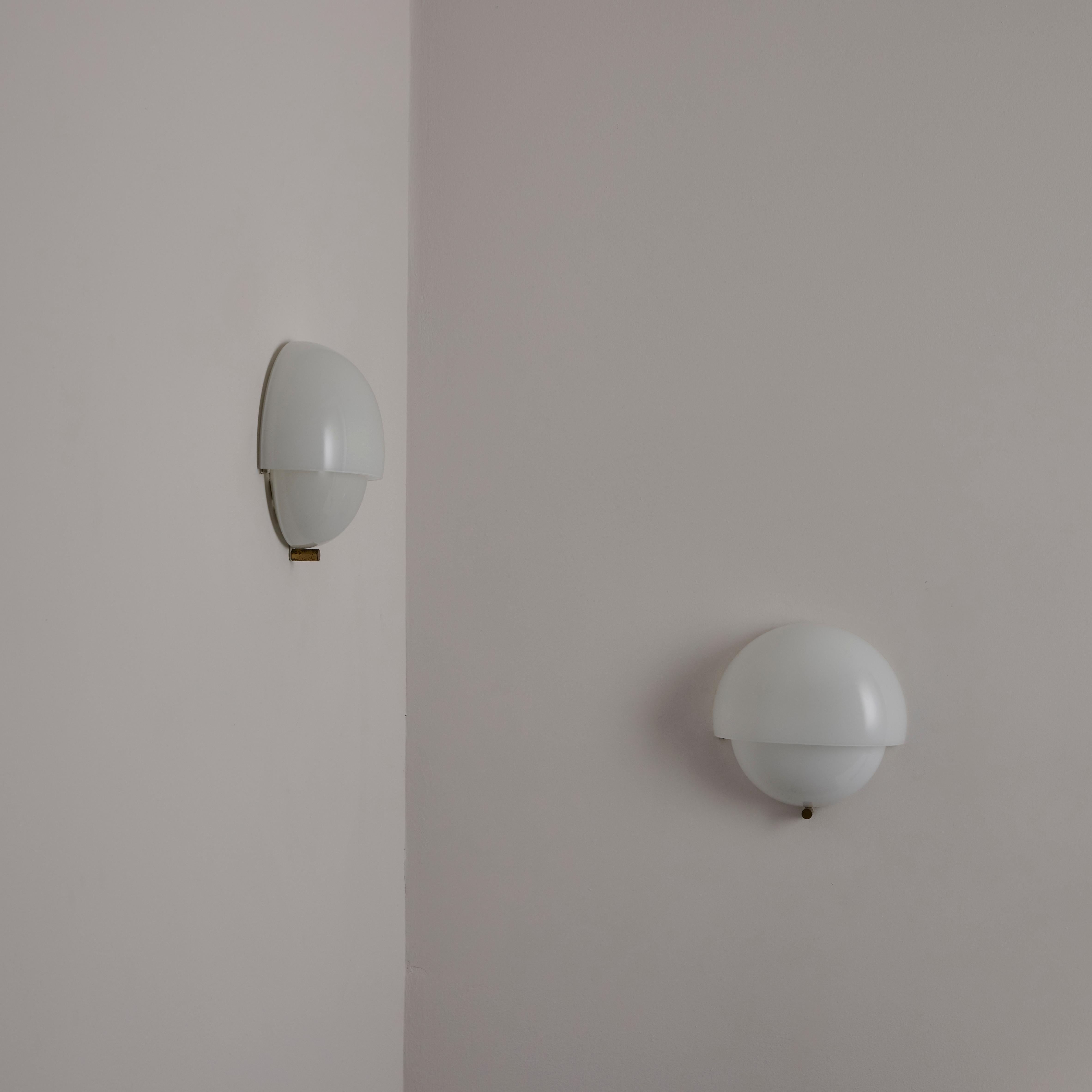 Coppia di applique 'Mania' di Vico Magistretti per Artemide in vendita 5