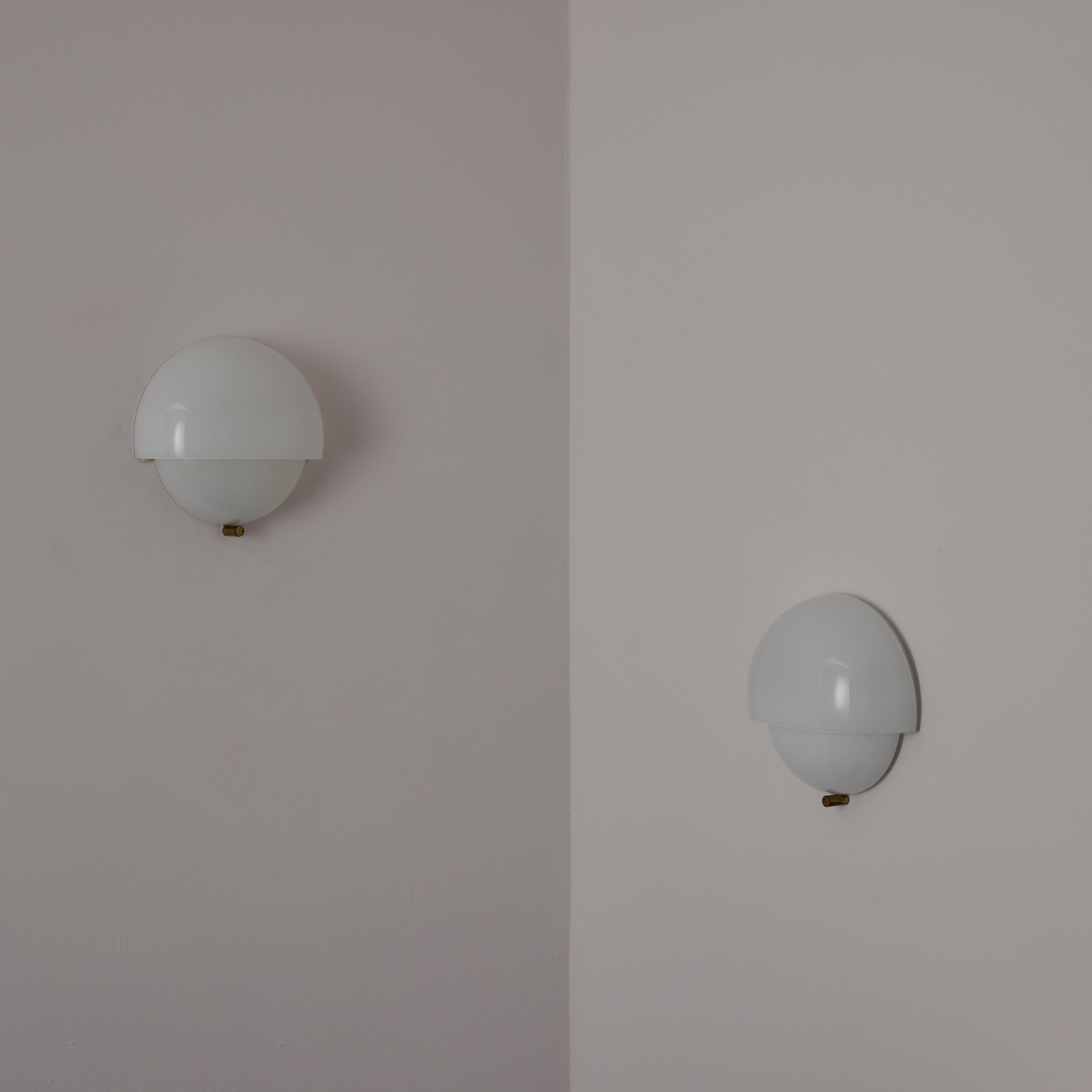 Mid-Century moderno Coppia di applique 'Mania' di Vico Magistretti per Artemide in vendita