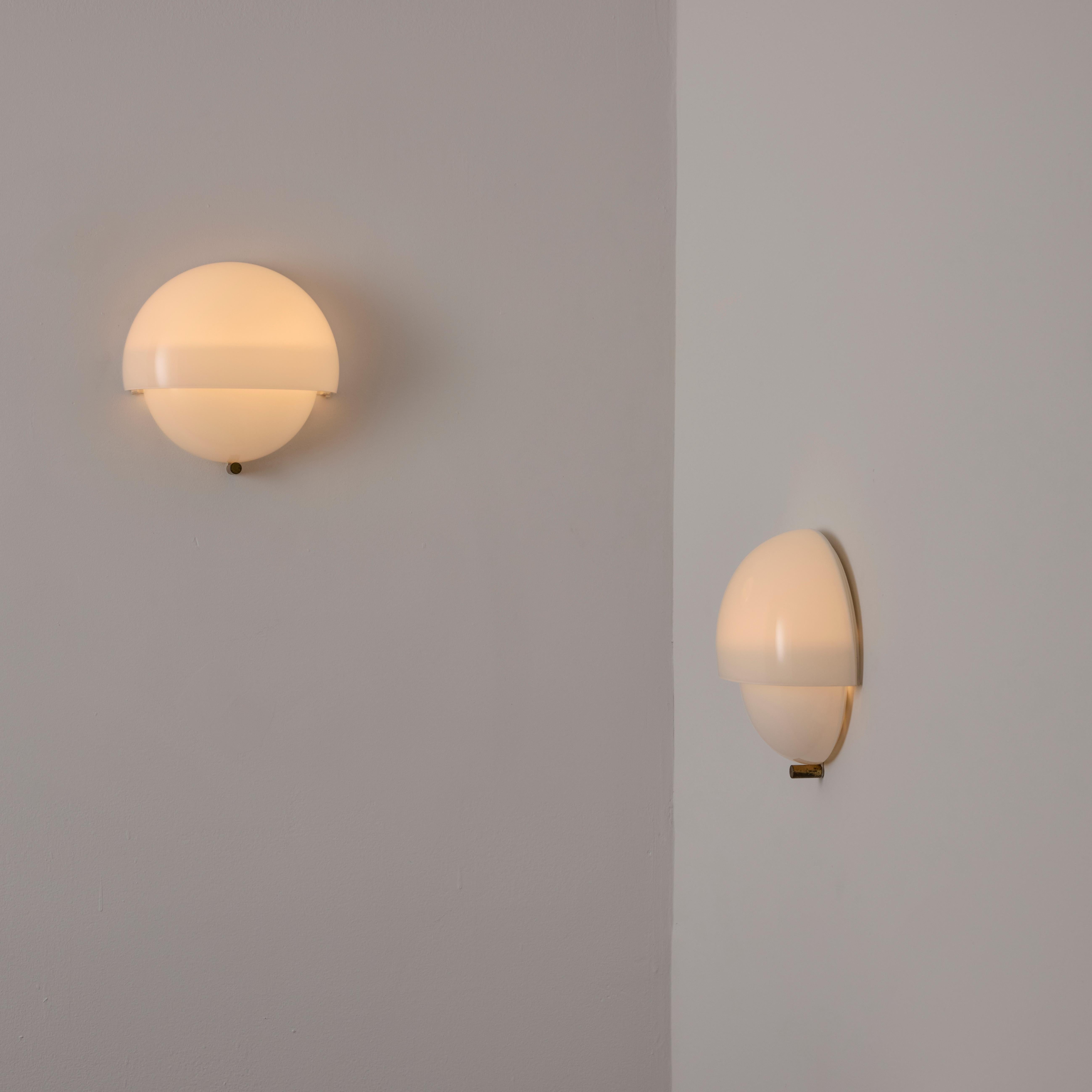 Coppia di applique 'Mania' di Vico Magistretti per Artemide In condizioni buone in vendita a Los Angeles, CA