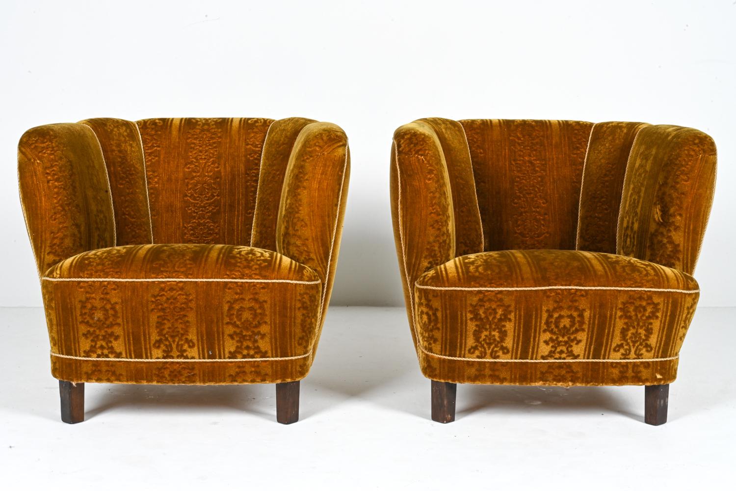 Scandinavian Modern Pair of Manner of Viggo Boesen Lounge Chairs by Slagelse, c. 1940's For Sale