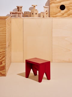 Lot de deux tabourets Manolito, version basse, en bois de pin rouge, créés par Marc Morro pour HAY