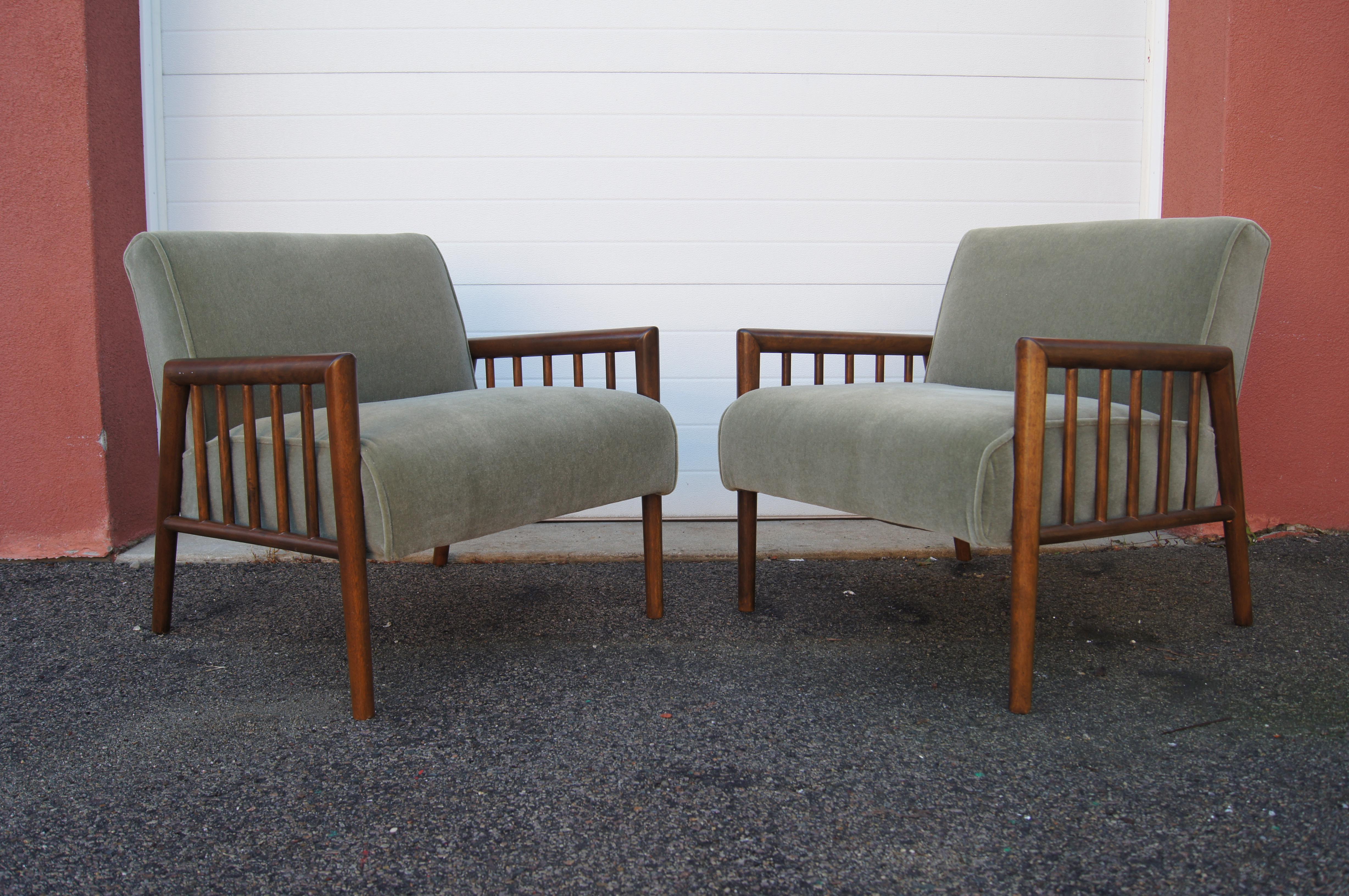 Mid-Century Modern Pair of Maple Lounge Chairs by Conant Ball, Attributed to Leslie Diamond