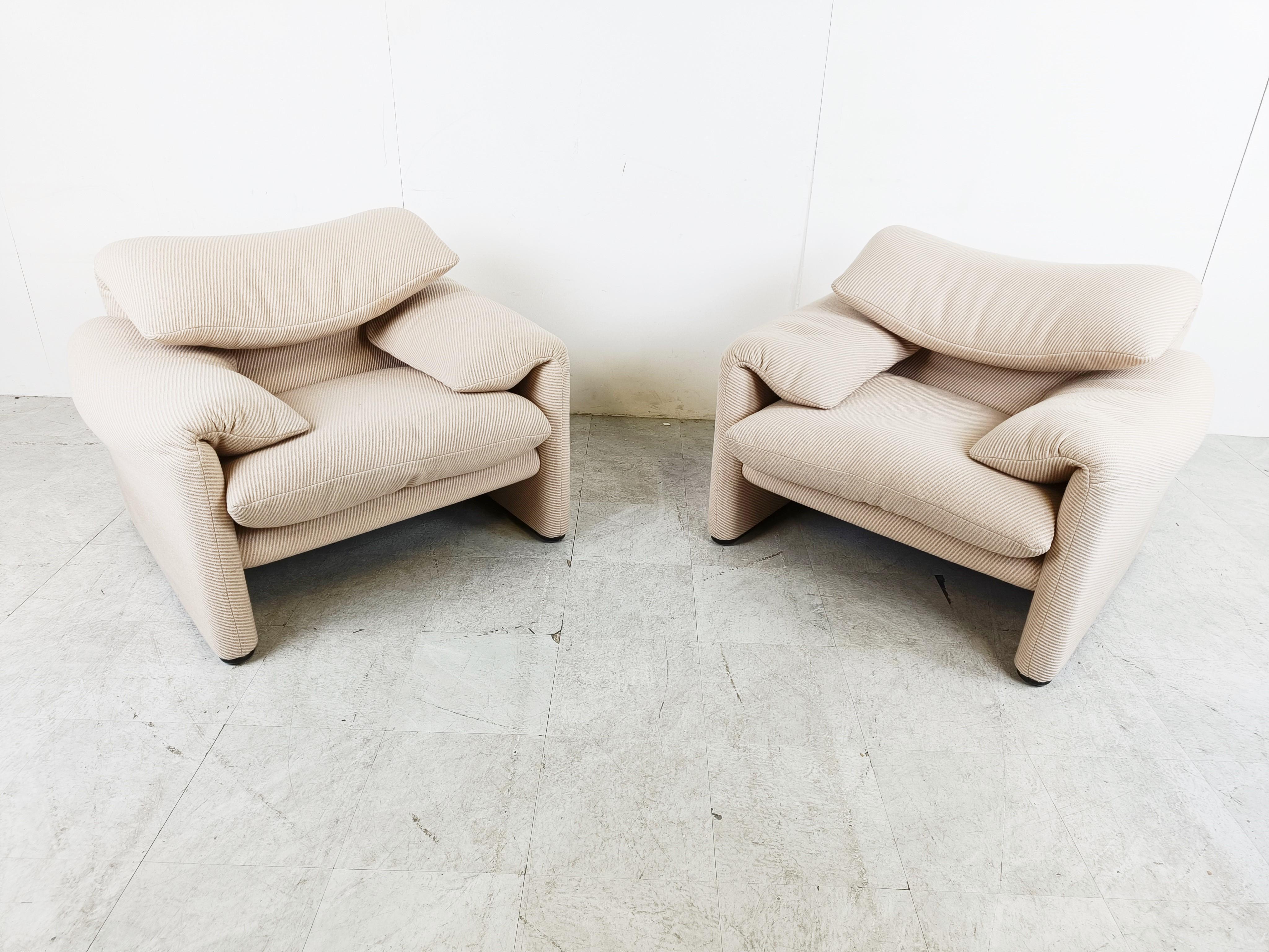 Mid-Century Modern Pair of Maralunga armchair by Vico Magistretti for Cassina, 1973 