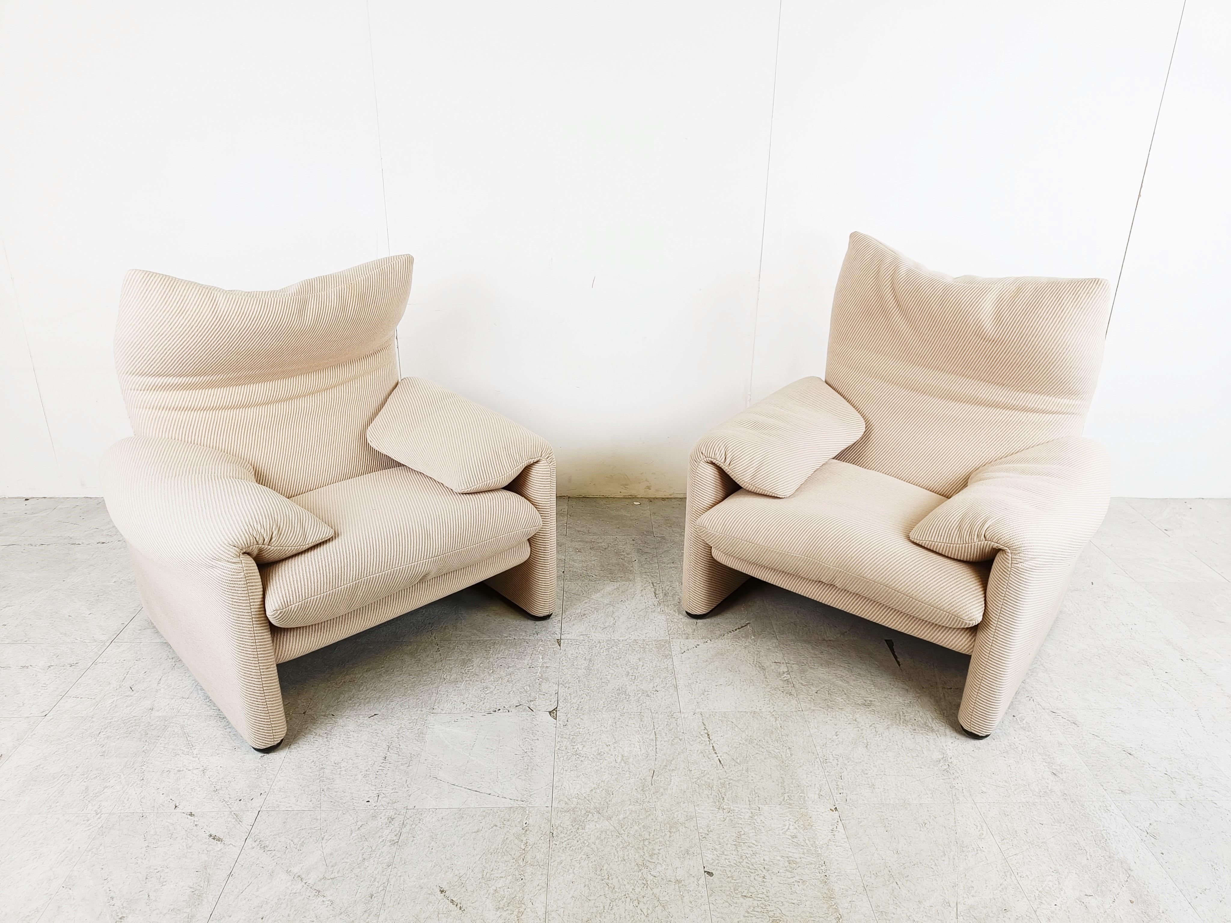 Late 20th Century Pair of Maralunga armchair by Vico Magistretti for Cassina, 1973 