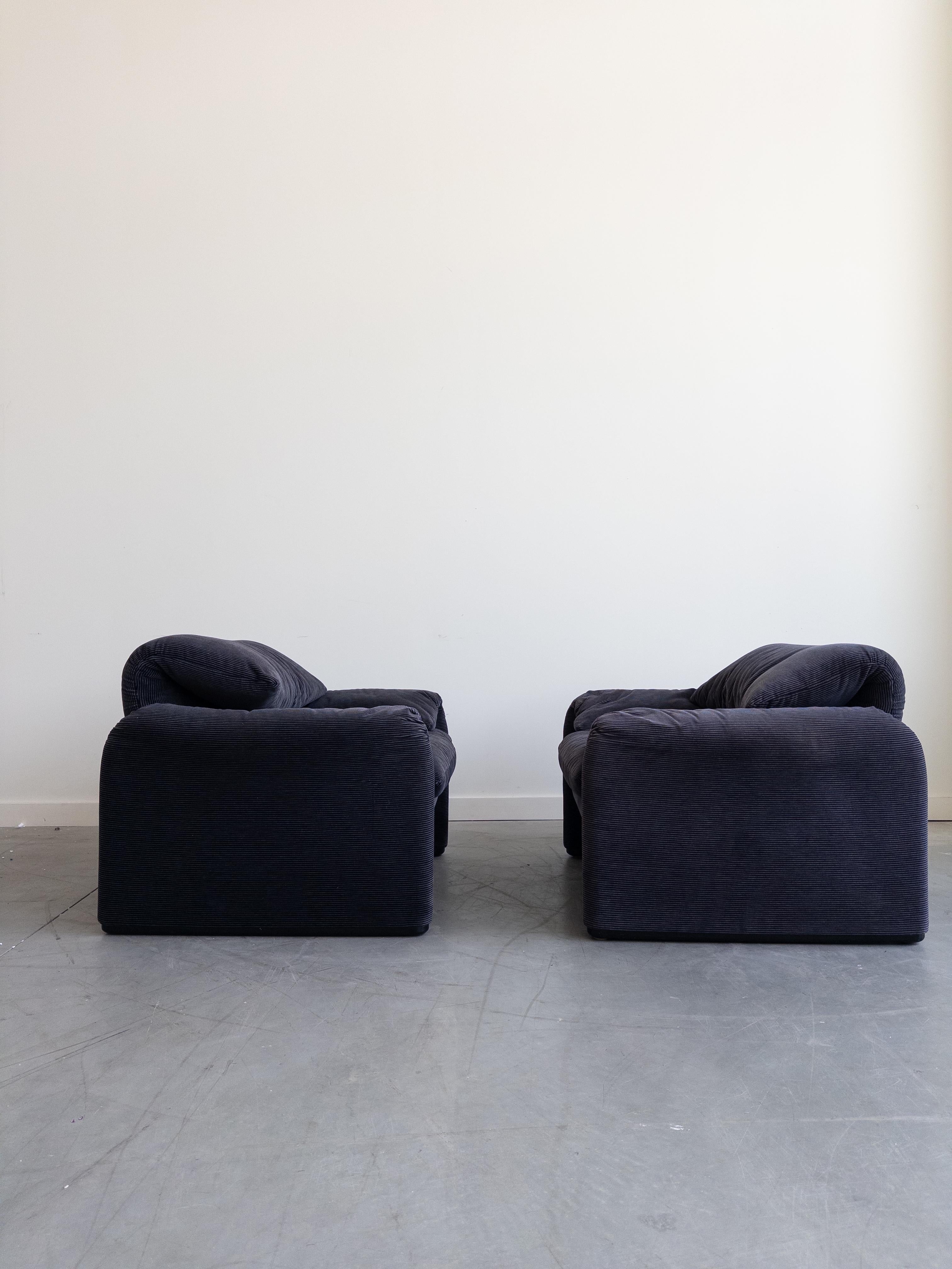 Fabric Pair of Maralunga Armchairs and Ottomans by Vico Magistretti for Cassina