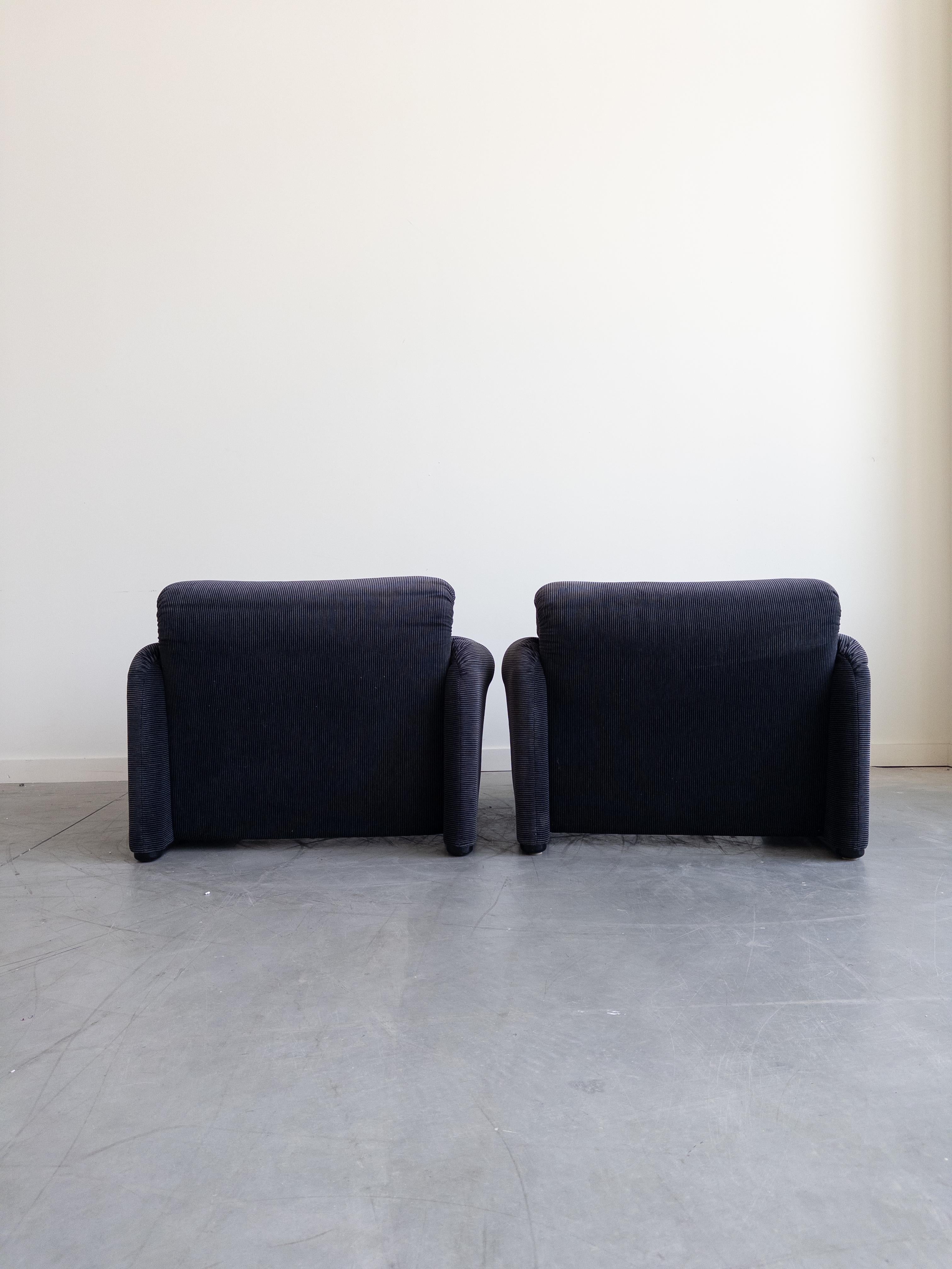 Pair of Maralunga Armchairs and Ottomans by Vico Magistretti for Cassina 1
