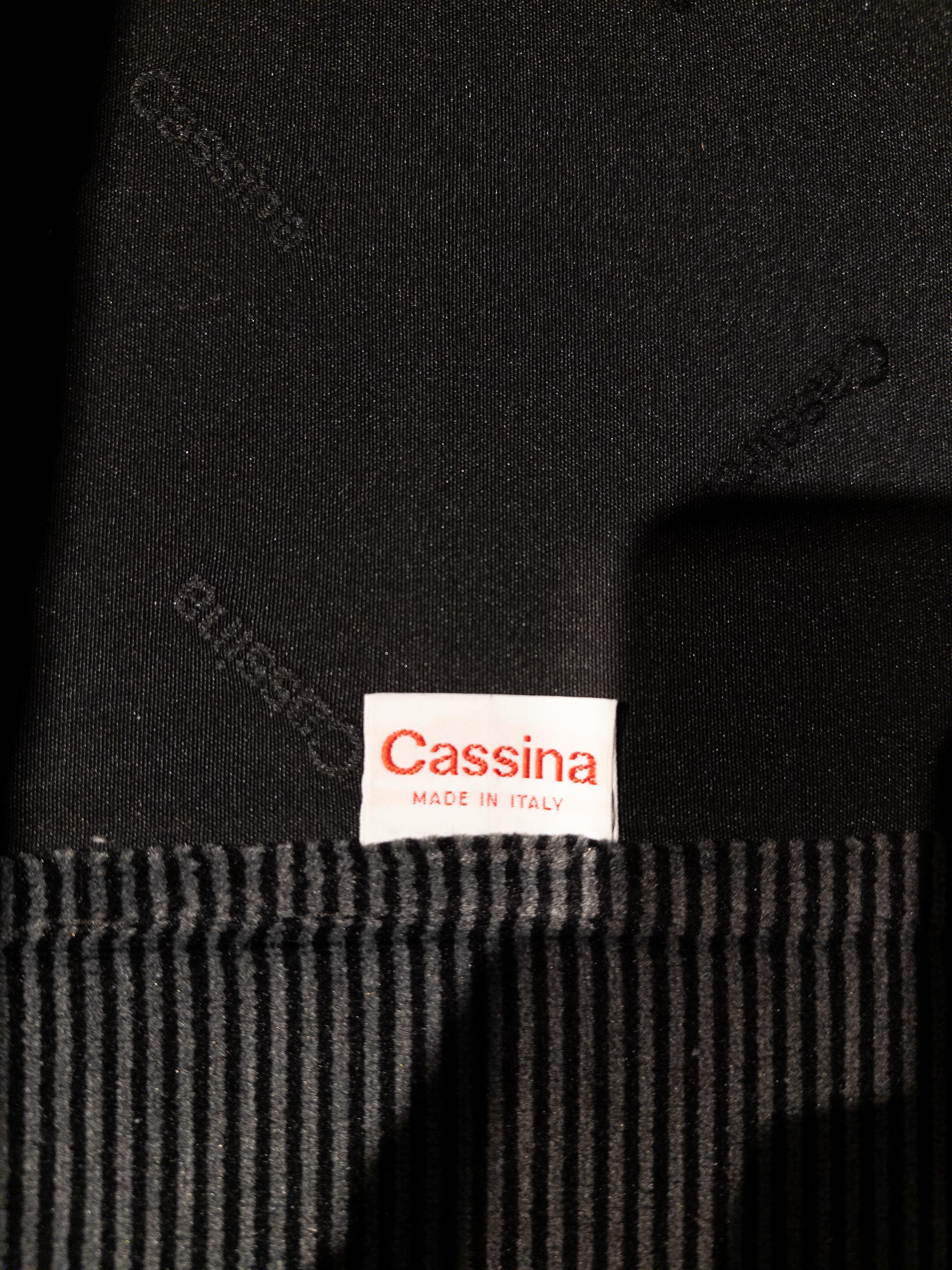 Pair of Maralunga Armchairs and Ottomans by Vico Magistretti for Cassina 2