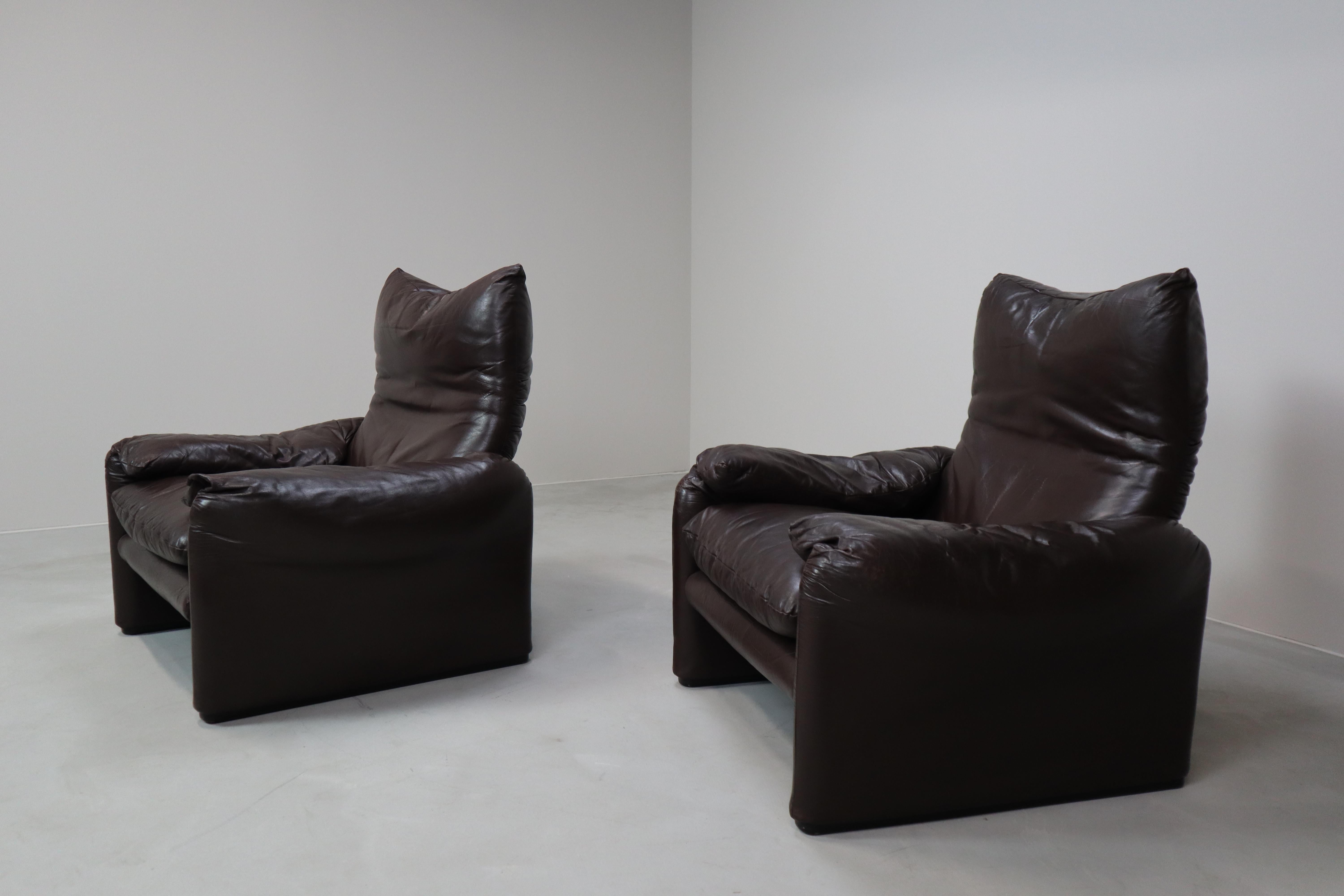 Pair of Maralunga leather armchairs by Vico Magistretti for Cassina, 1974. For Sale 3