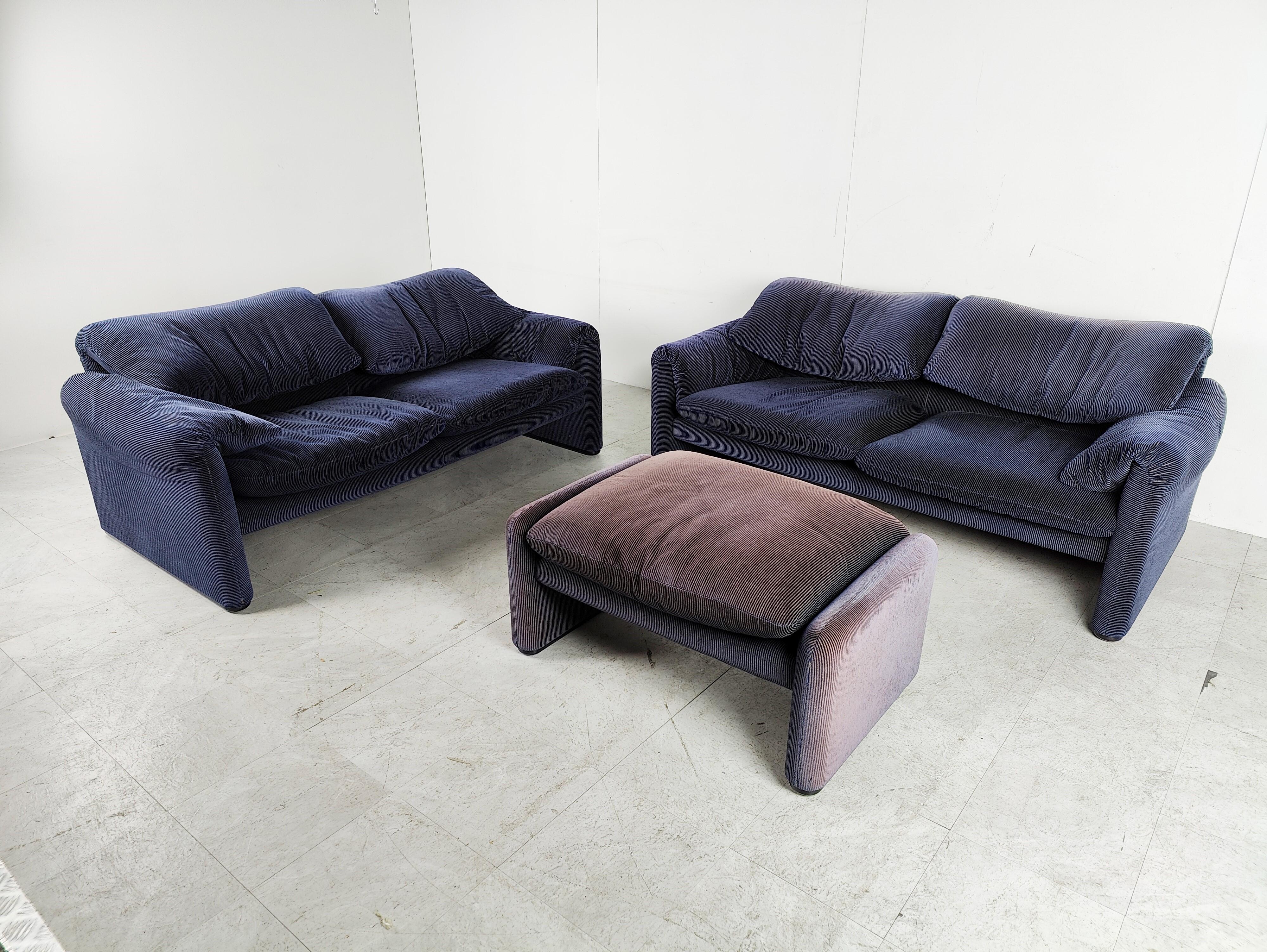Mid-Century Modern Pair of Maralunga Sofas by Vico Magistretti for Cassina, 1970s