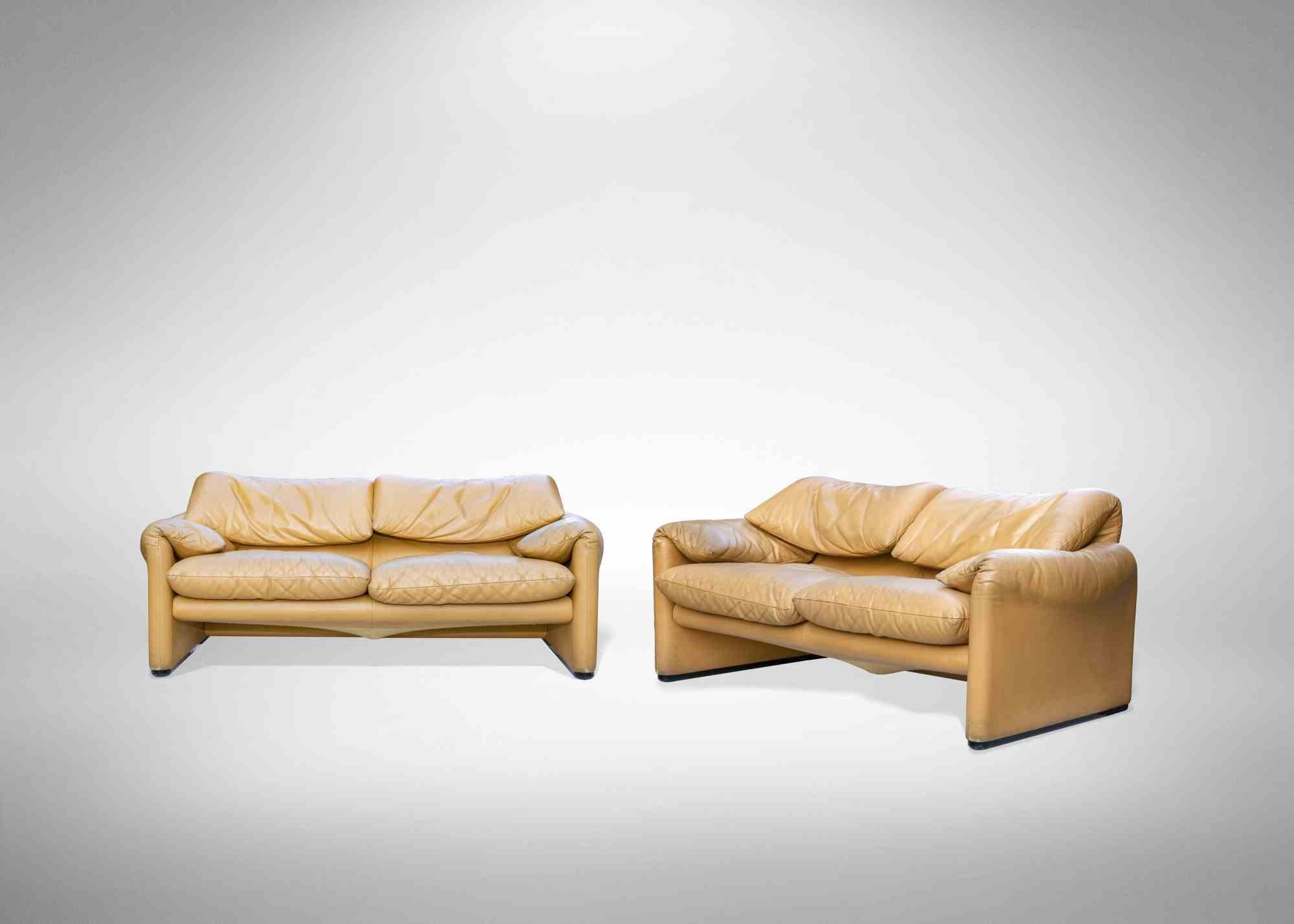 Pair of Maralunga Sofas by Vico Magistretti for Cassina, Italy, 1970s In Good Condition In Roma, IT