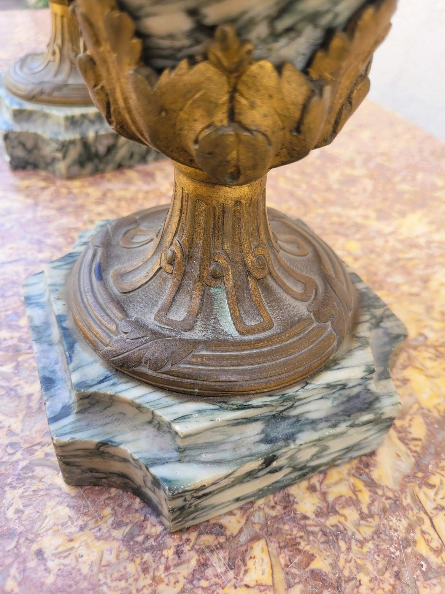 Coppia di cassette in marmo e bronzo, XIX secolo in vendita 8