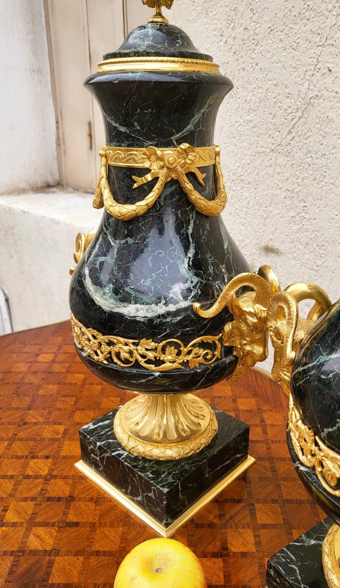 Coppia di cassette in marmo e bronzo, XIX secolo in vendita 8
