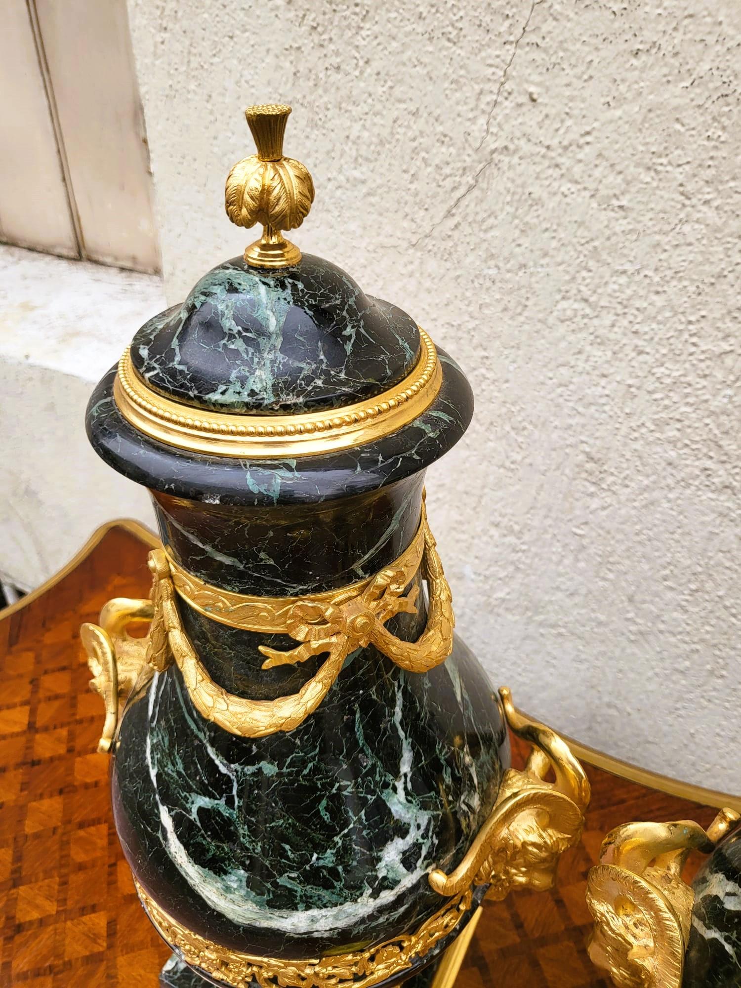 Coppia di cassette in marmo e bronzo, XIX secolo in vendita 9