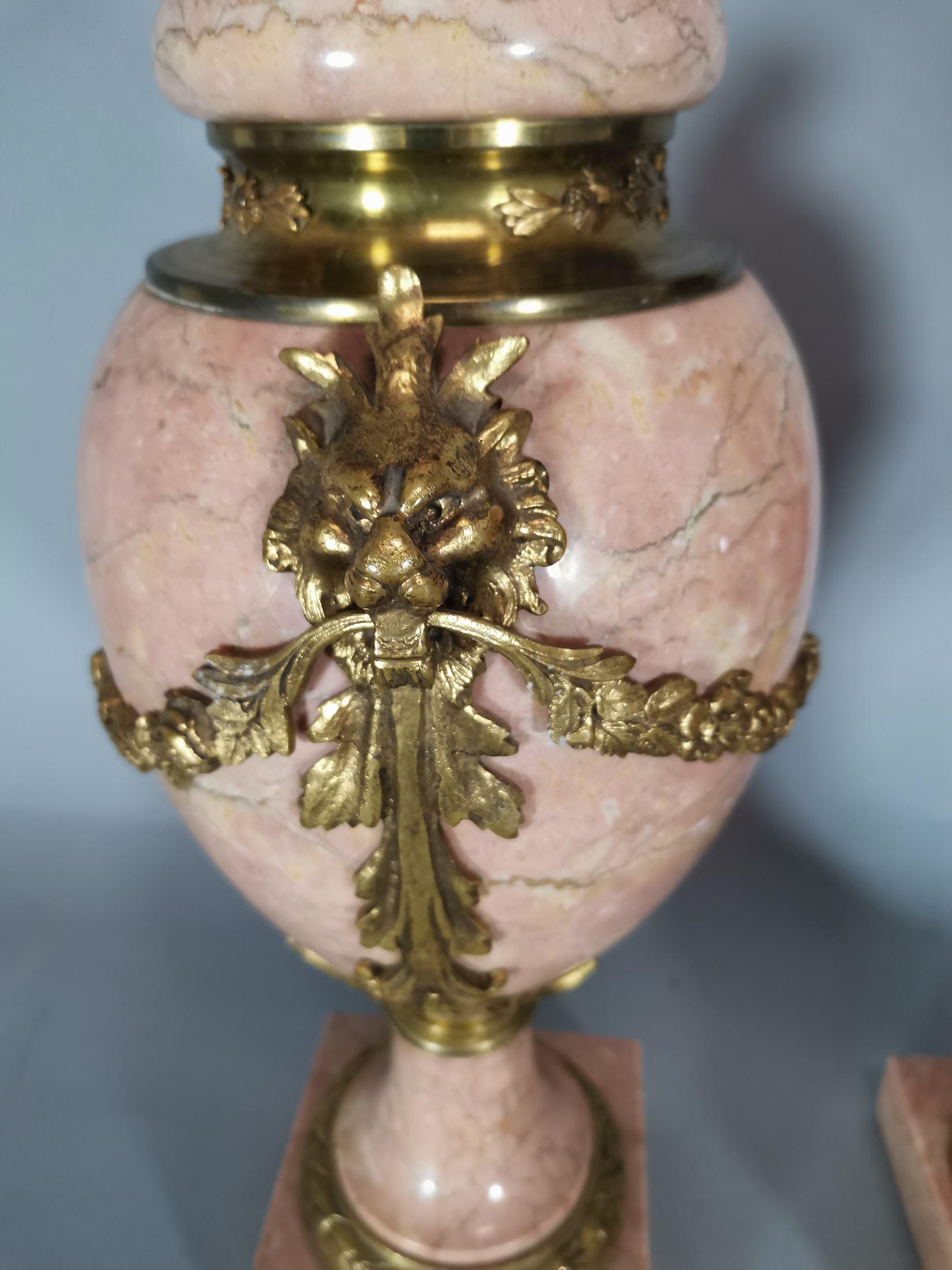 Pair of Marble and Gild Bronze Vase from the Early 1900, 20th Century For Sale 3