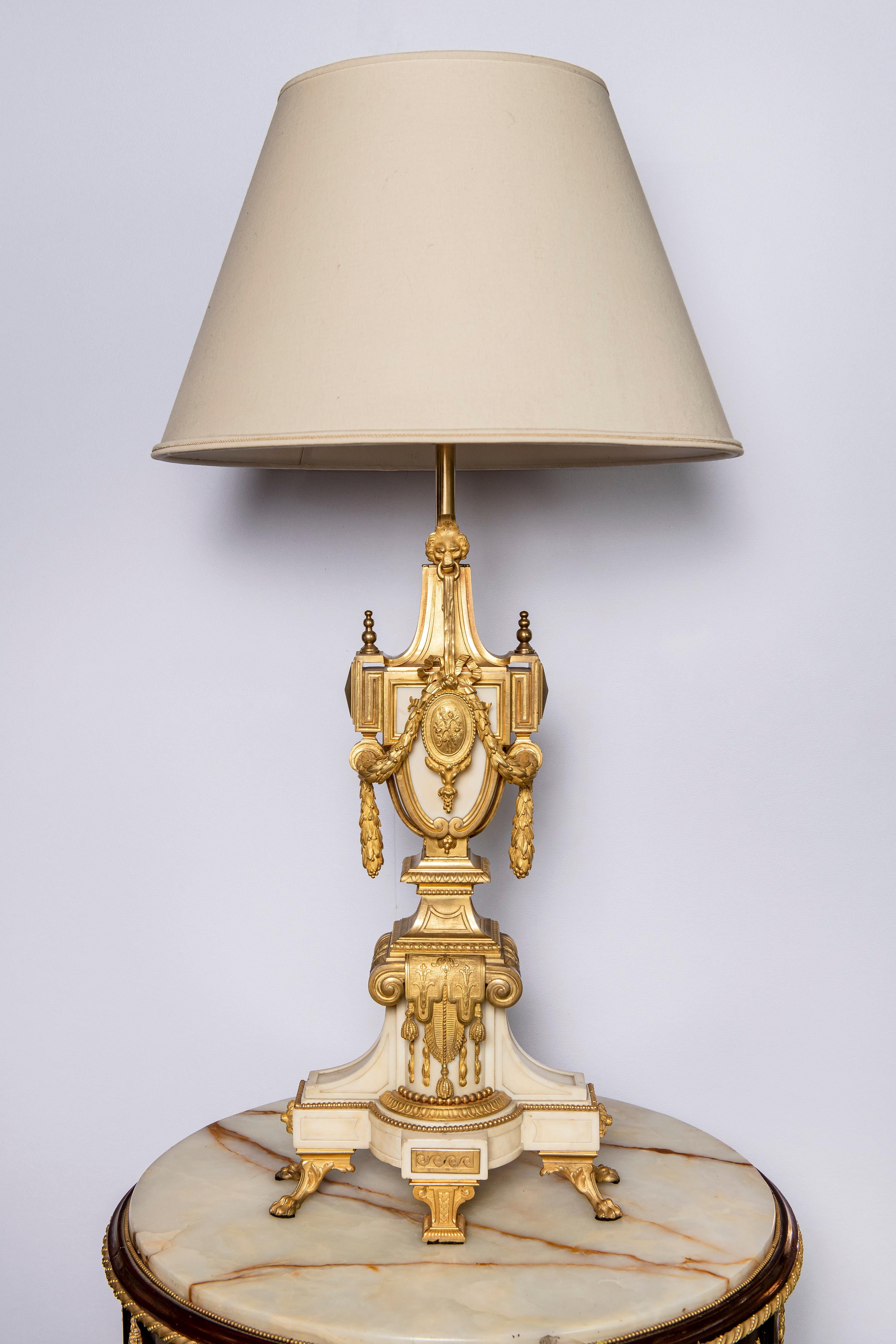 Pair of marble and gilt bronze table lamps, signed F. Barbedienne. France, circa 1880-1890.
The dimensions are without the shade.