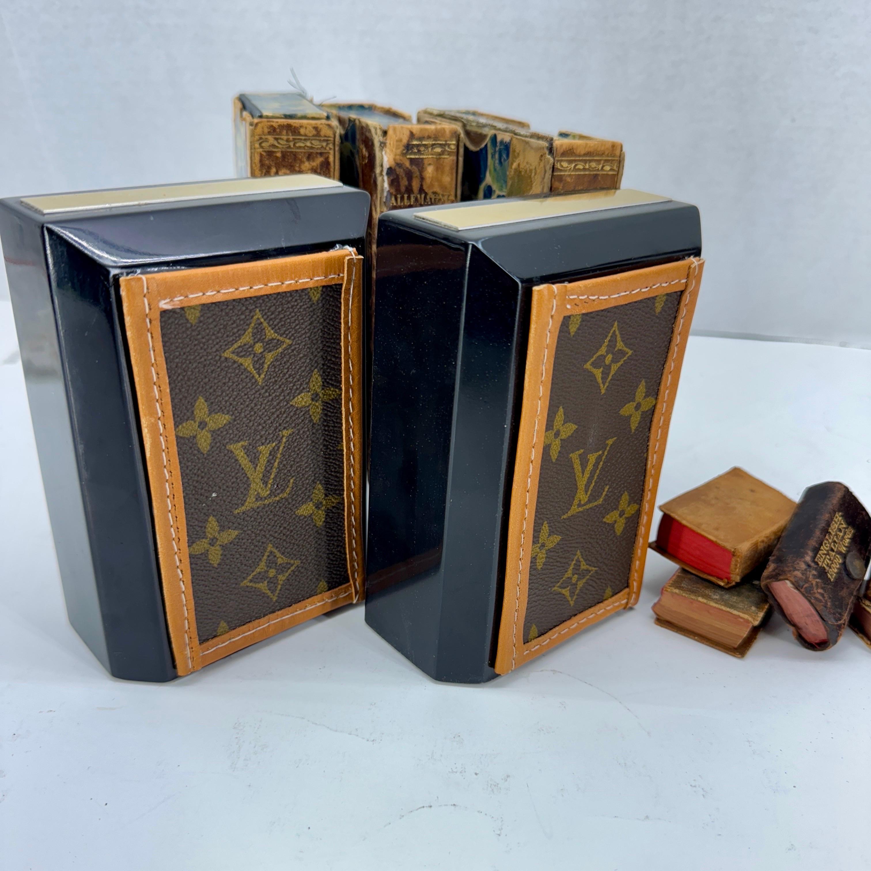 Pair of Marble Bookends with Louis Vuitton Monogram Fabric In Good Condition For Sale In Haddonfield, NJ