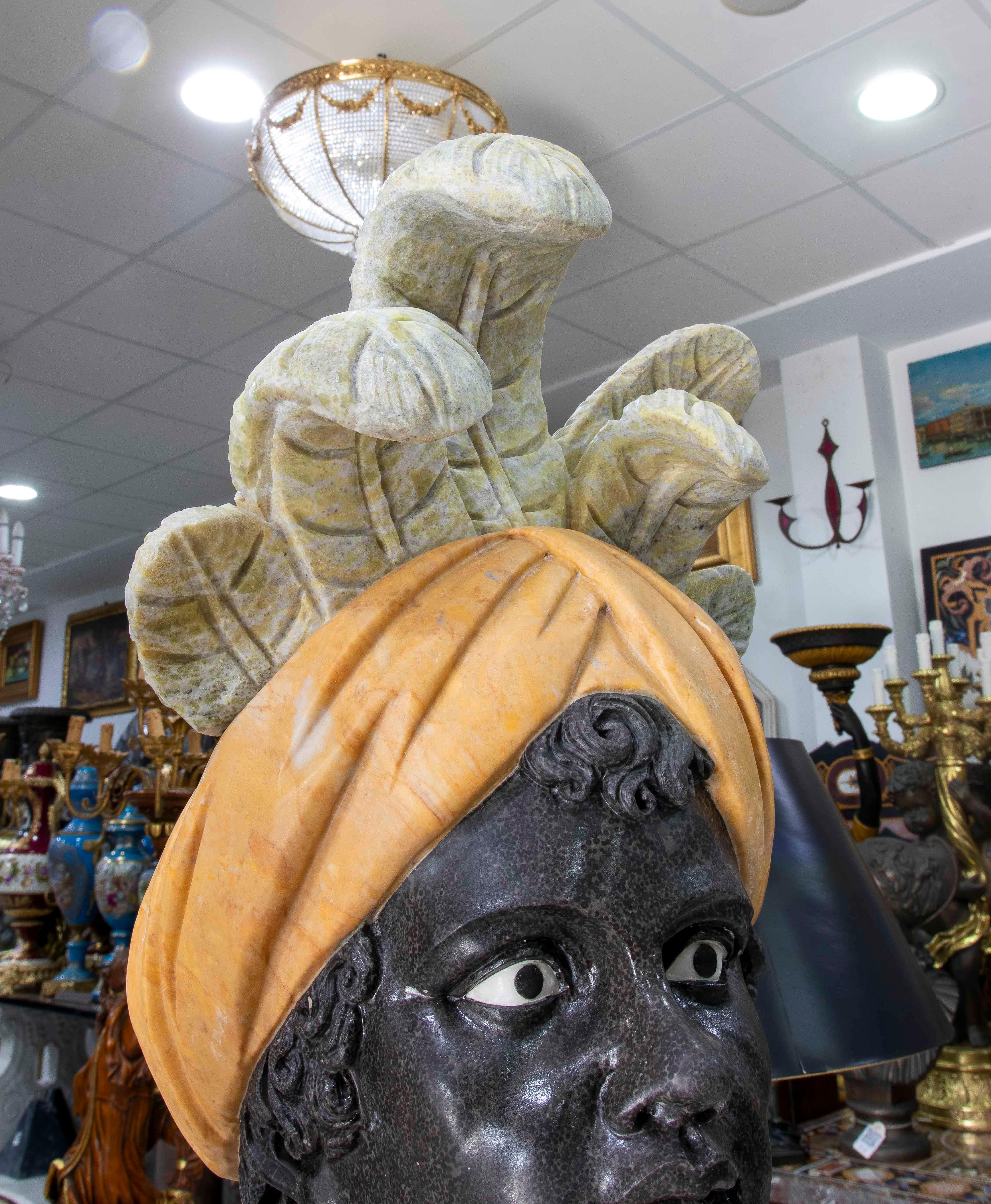 Pair of Marble Busts of Warriors with Hats and Feathers For Sale 1