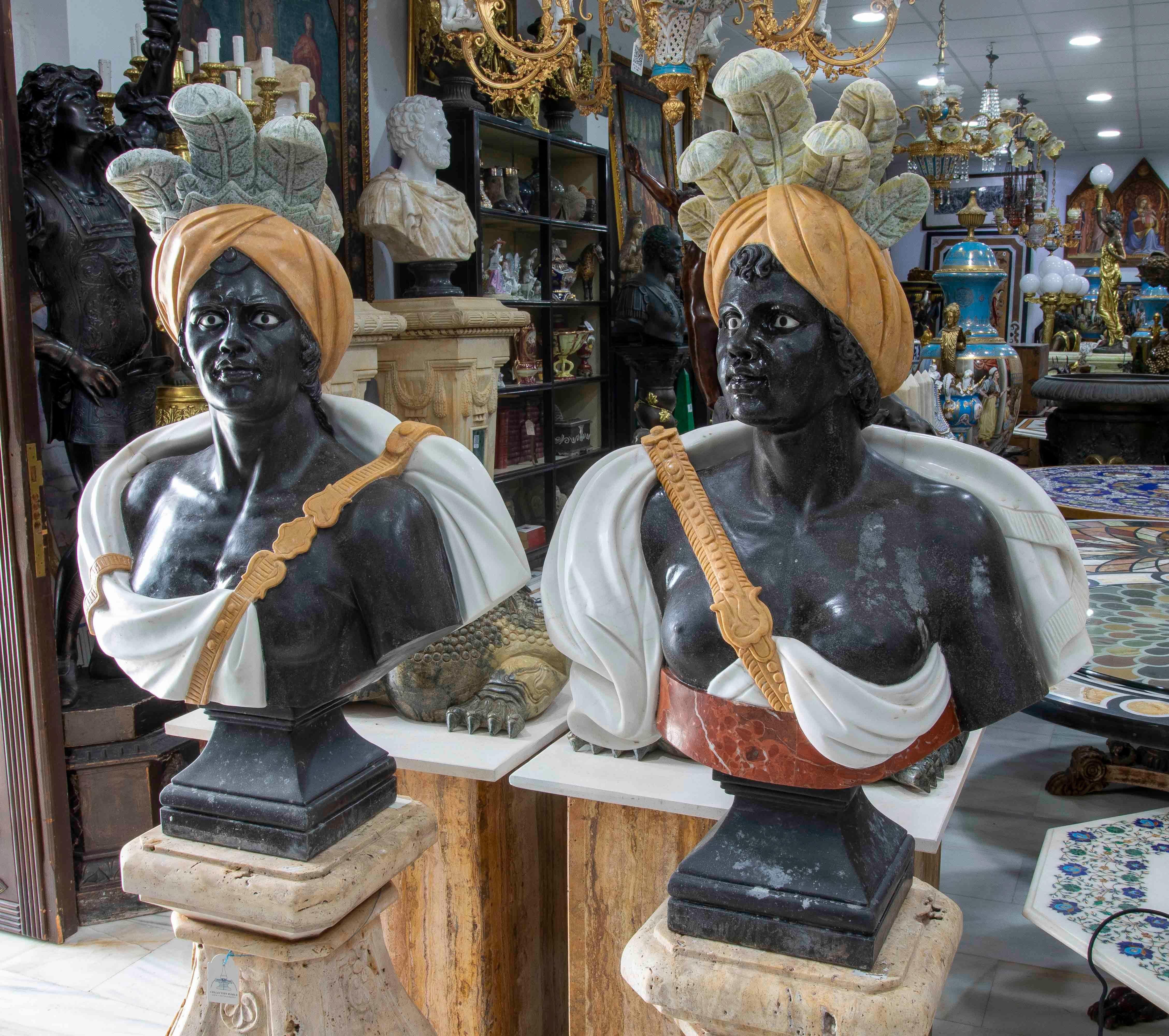 Pair of Marble Busts of Warriors with Hats and Feathers For Sale 3