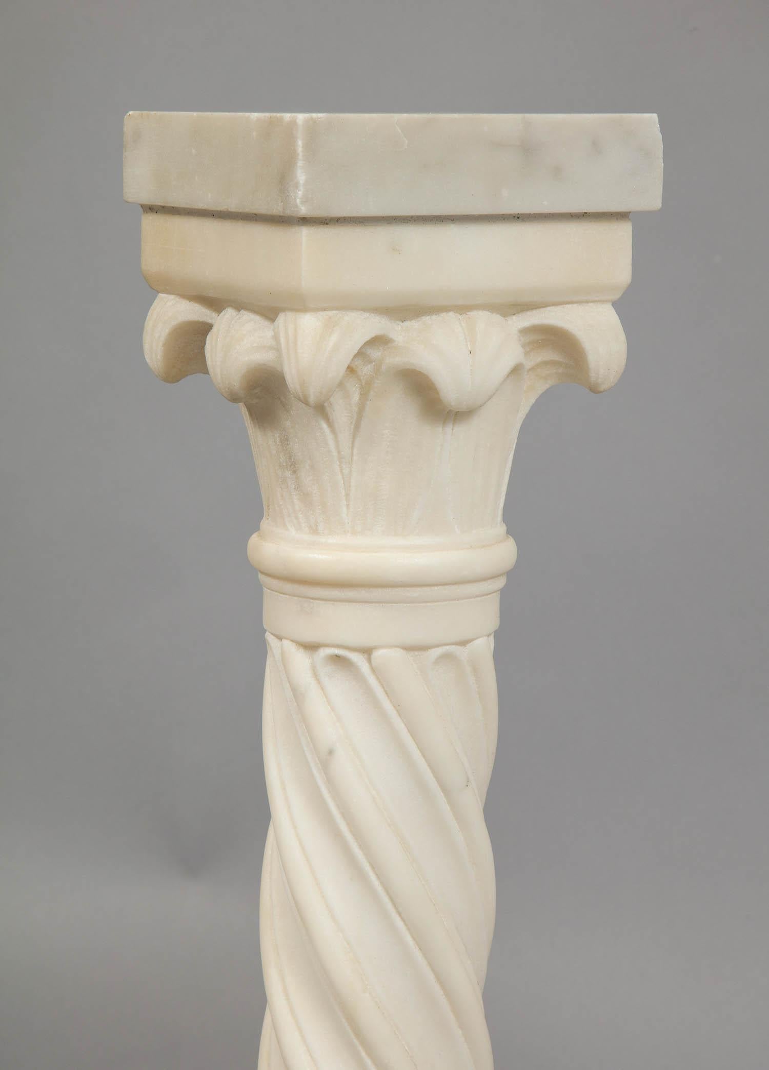 Paire de colonnes de marbre en vente 8