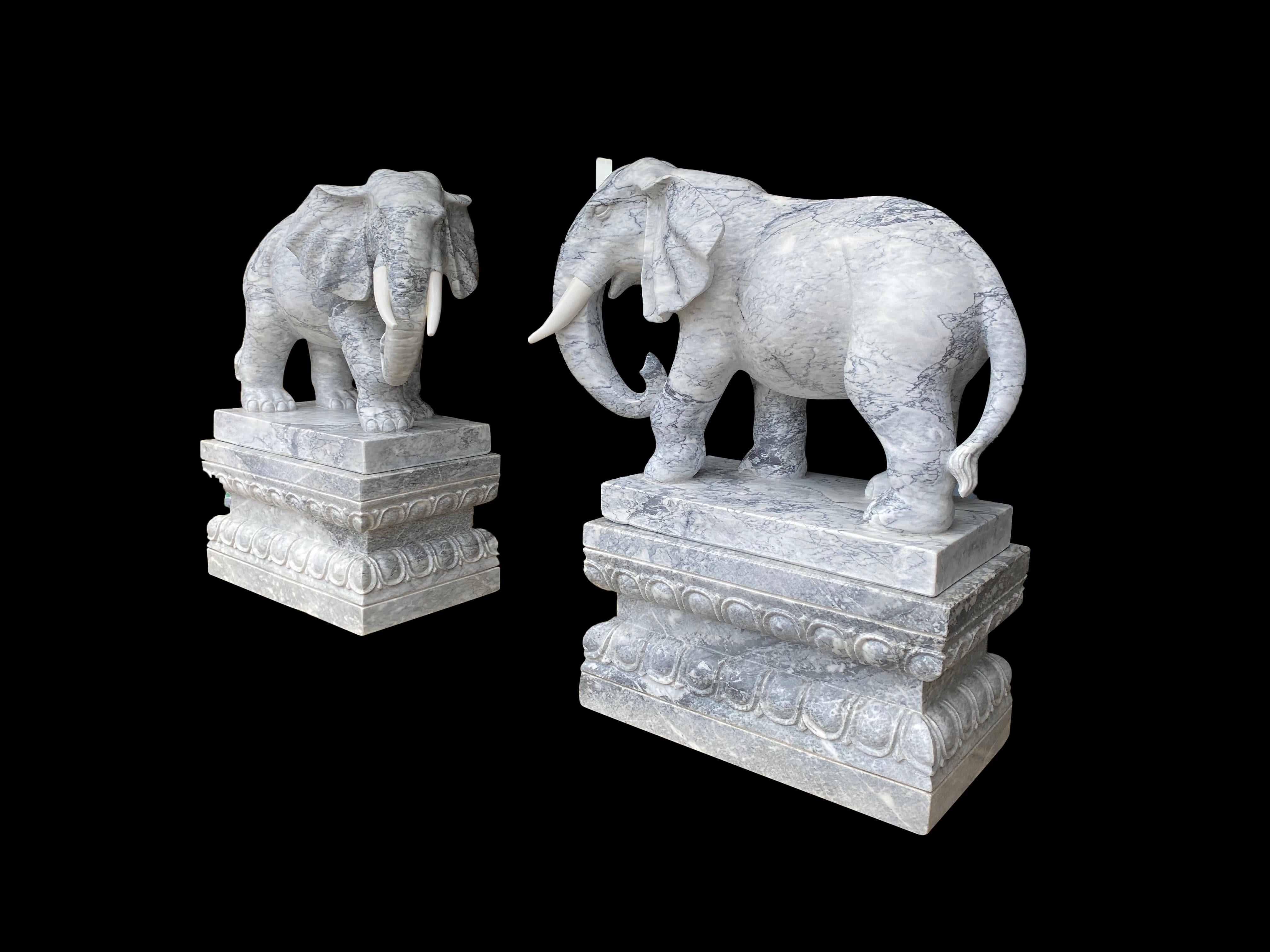 Pair of Marble Elephants on Plinths, 20th Century For Sale 3