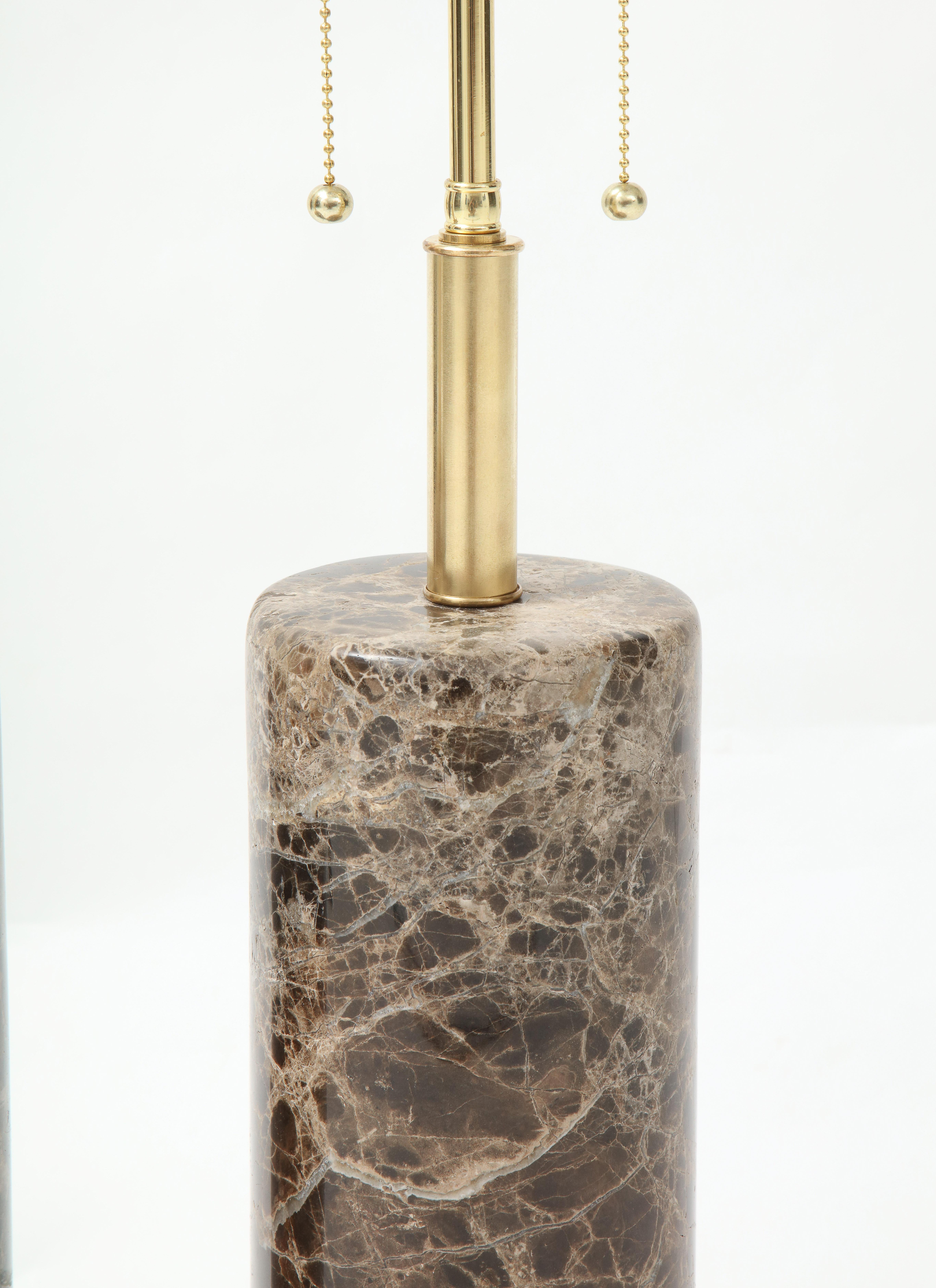 Pair of Marble Lamps on Lucite Bases In Good Condition For Sale In New York, NY
