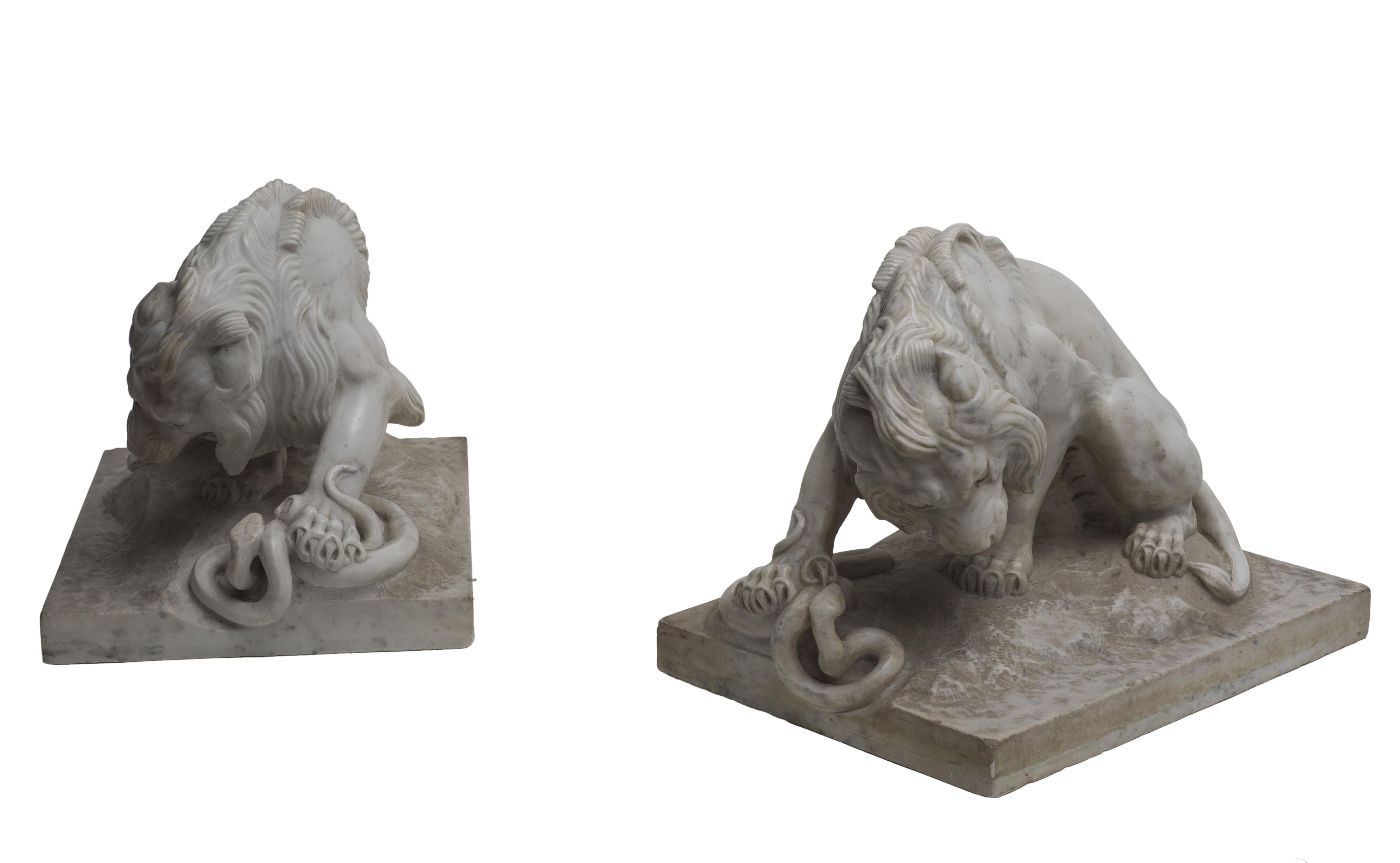 Pair of Marble Lions, French School, Late 19th Century In Good Condition For Sale In Roma, IT