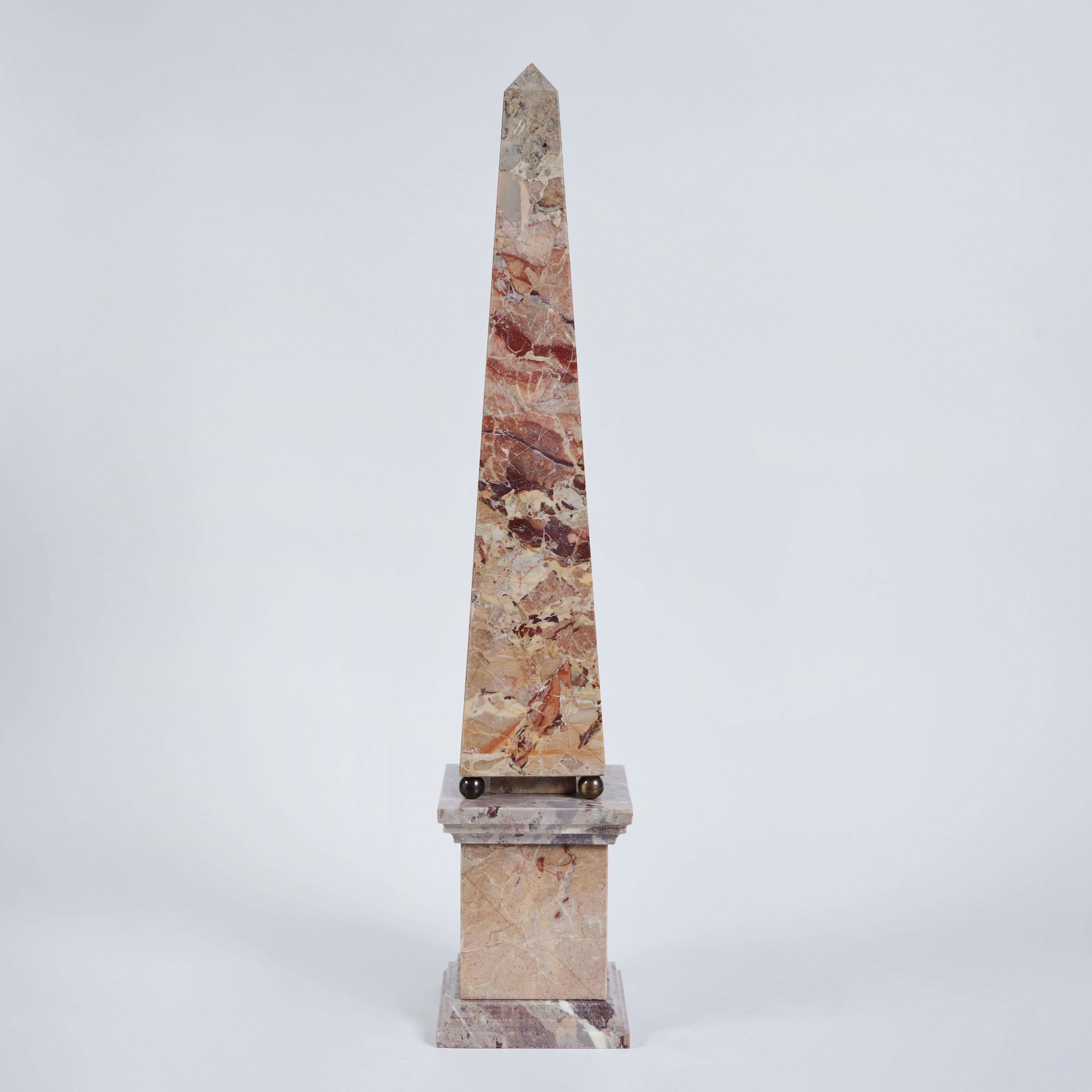 Pair of Marble Obelisks In Good Condition For Sale In Newport Beach, CA