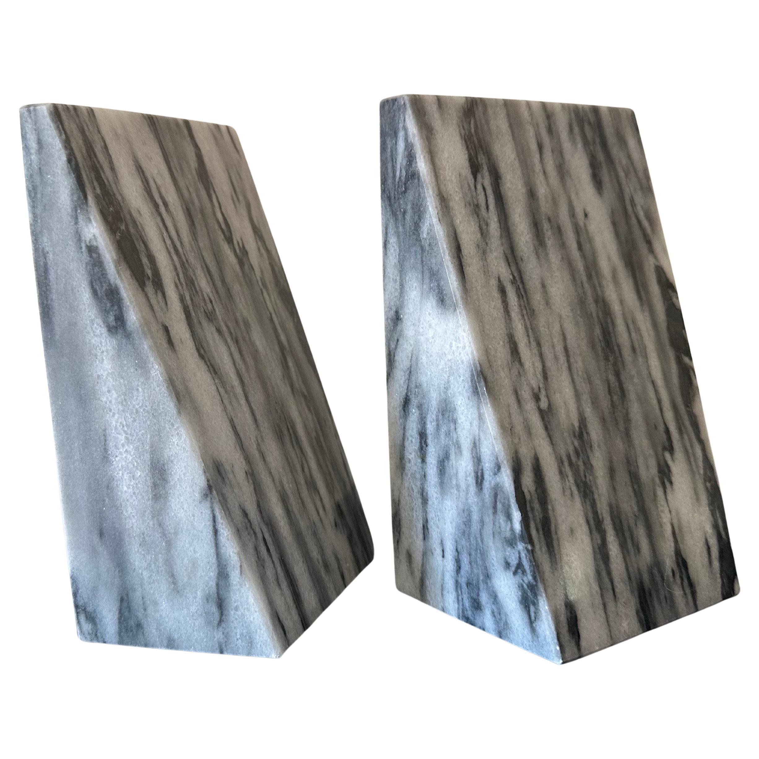 20th Century Pair of Marble Post-Modern Black/White/Gray Triangular Bookends For Sale