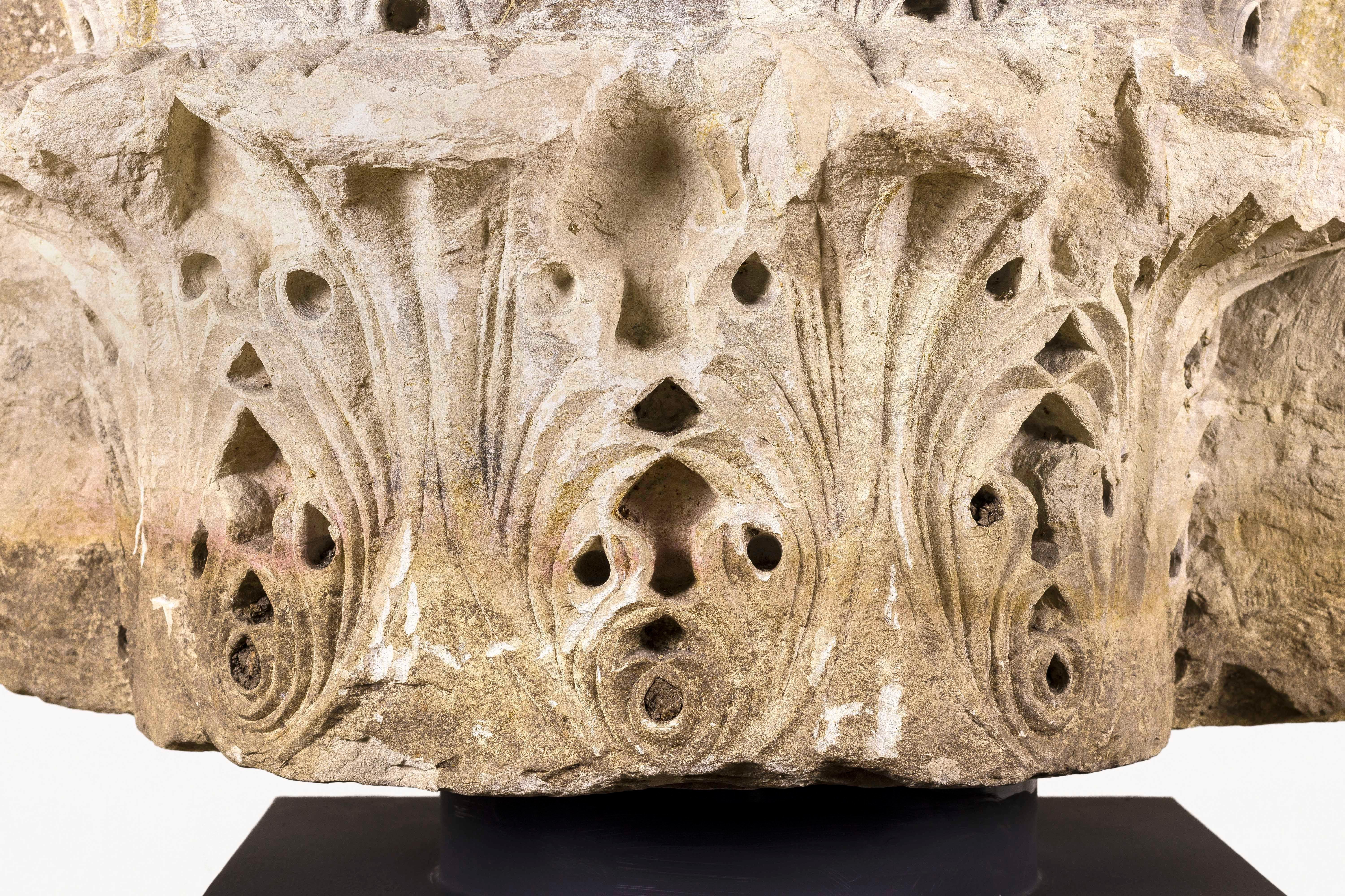 Pair of Marble Roman Capitals, 2nd Century, France For Sale 1